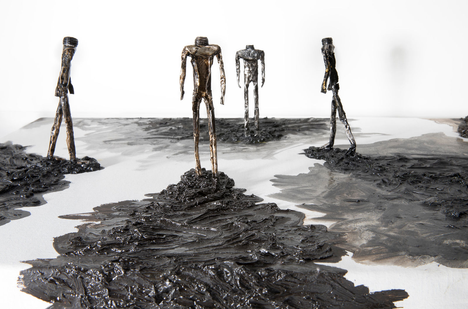 Shi Jin-Hua, Five Walkers in the Square , 2018-2019