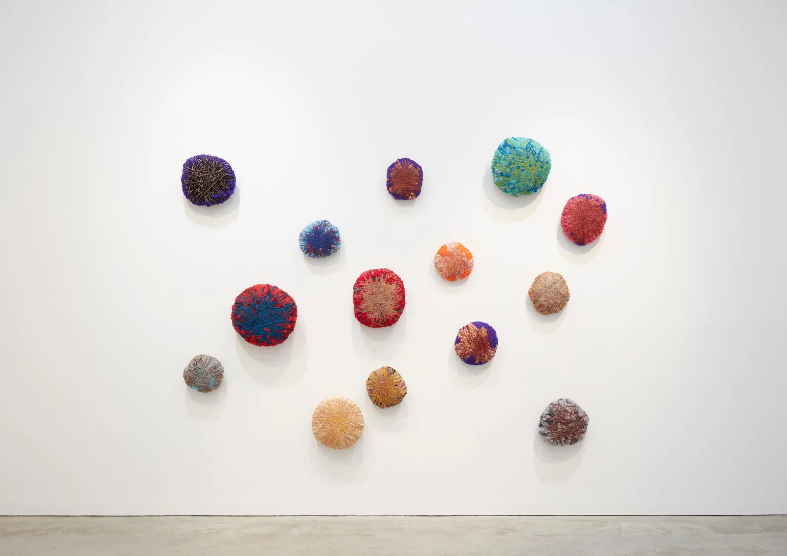 Sheila Hicks, Striking Sparks, 2022