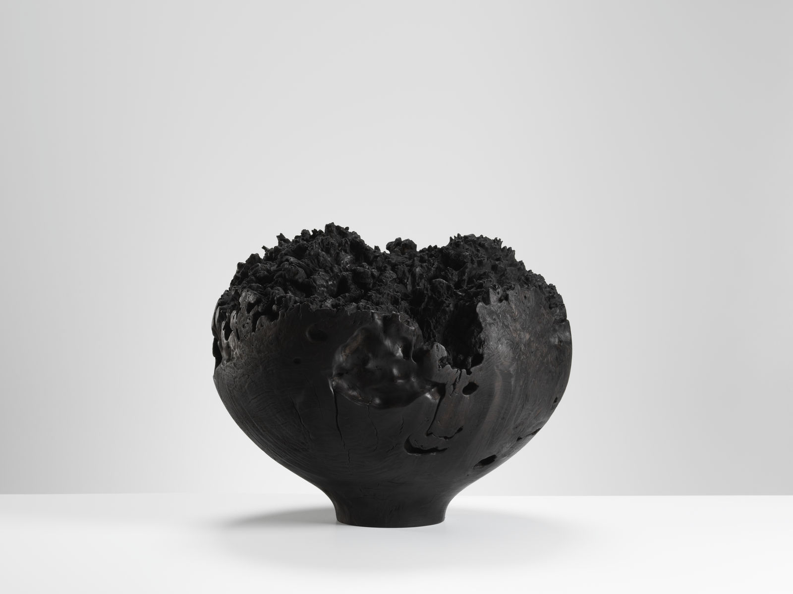 Eleanor Lakelin, Black Calyx I/22, 2022