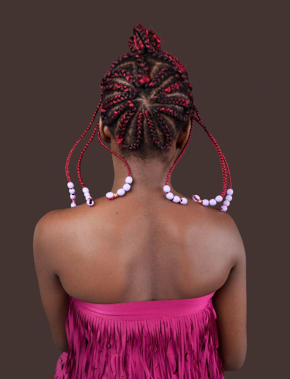 Medina Dugger, Magenta Patewo Flower in Profile de la série CHROMA: une ode à J.D. ‘Okhai Ojeikere’, 2017