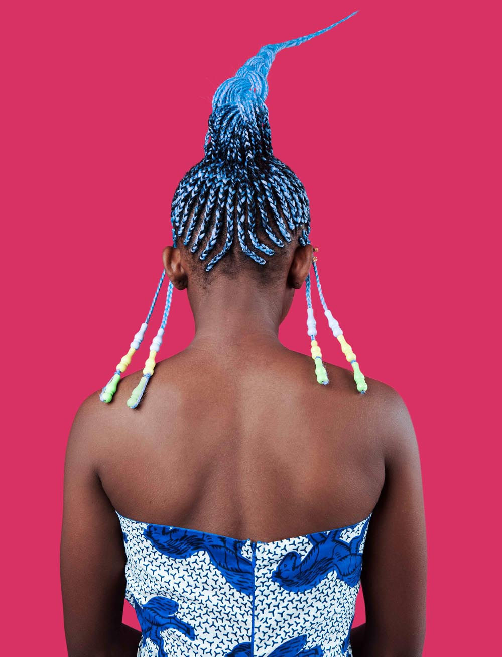 Medina Dugger, Blue Beri Beri de la série CHROMA: une ode à J.D. ‘Okhai Ojeikere’, 2017