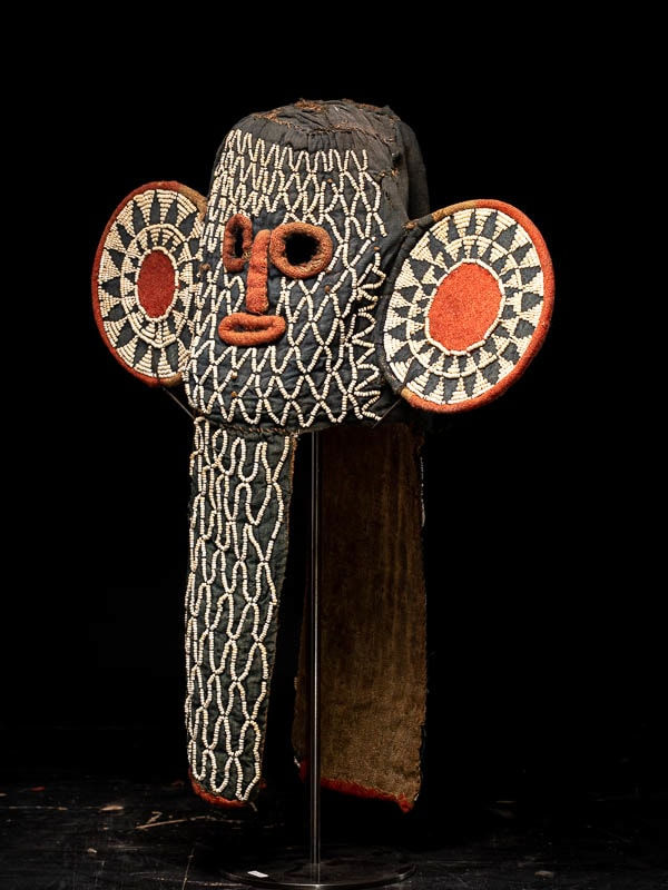 Bamileke Elephant Mask embroided with old monocolor white beads, 20th C