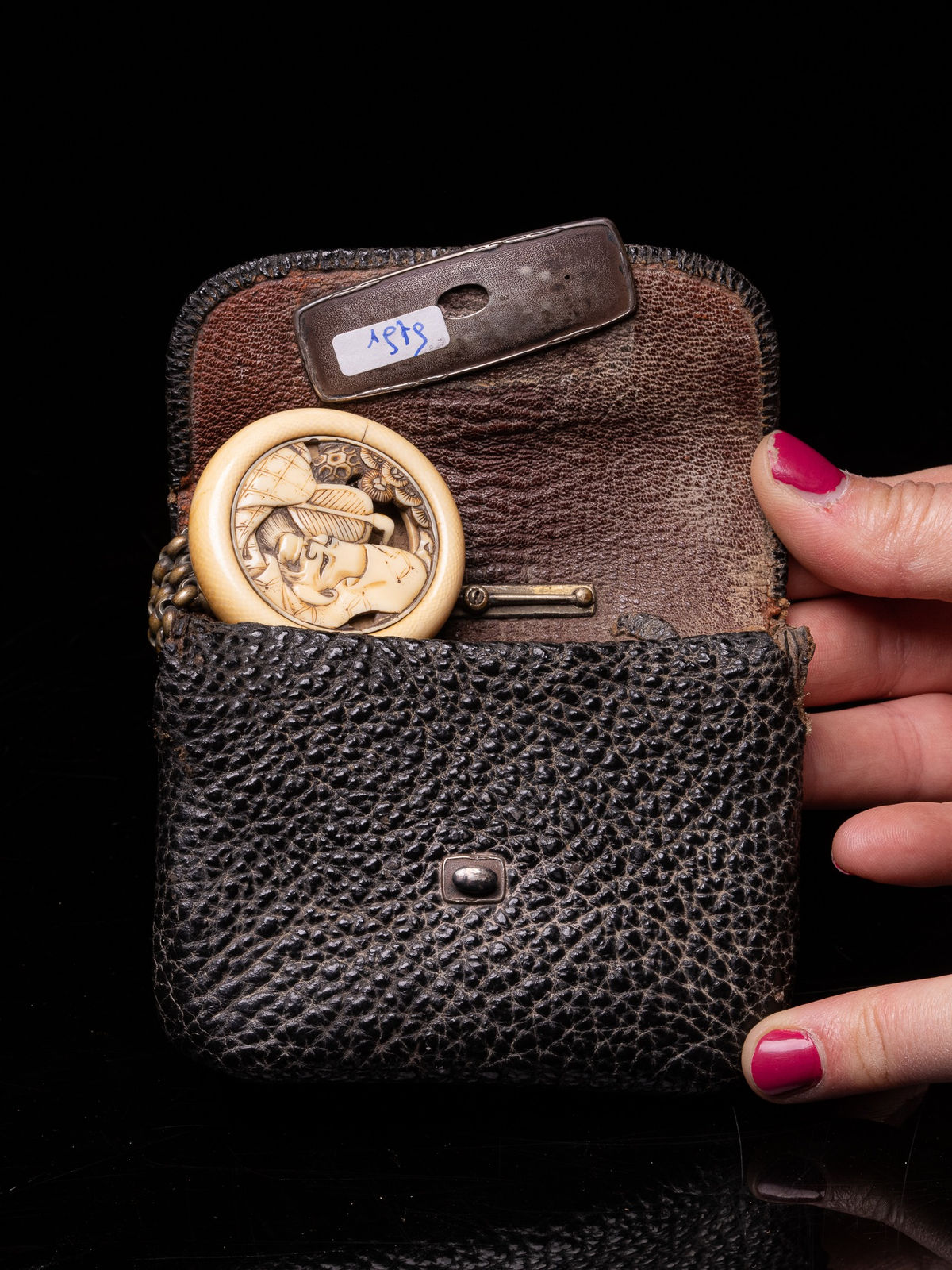 Japanese Tobacco Pouch in giant salamander Skin with a Dragon-Shaped Closure, made of Silver-Plated Bronze, 19th Century