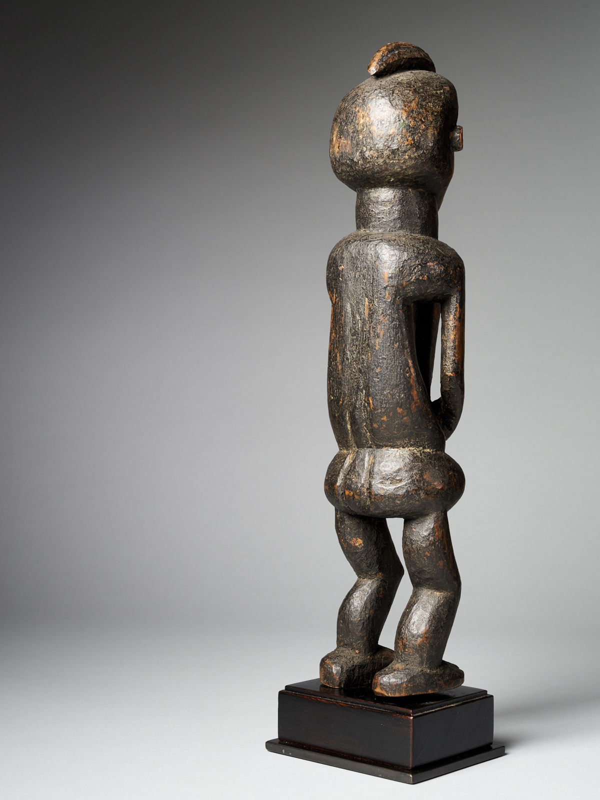 Female 'Mvunzi' Statue with traces of Polychrome, Holo People, DRC, 1st half 20th C