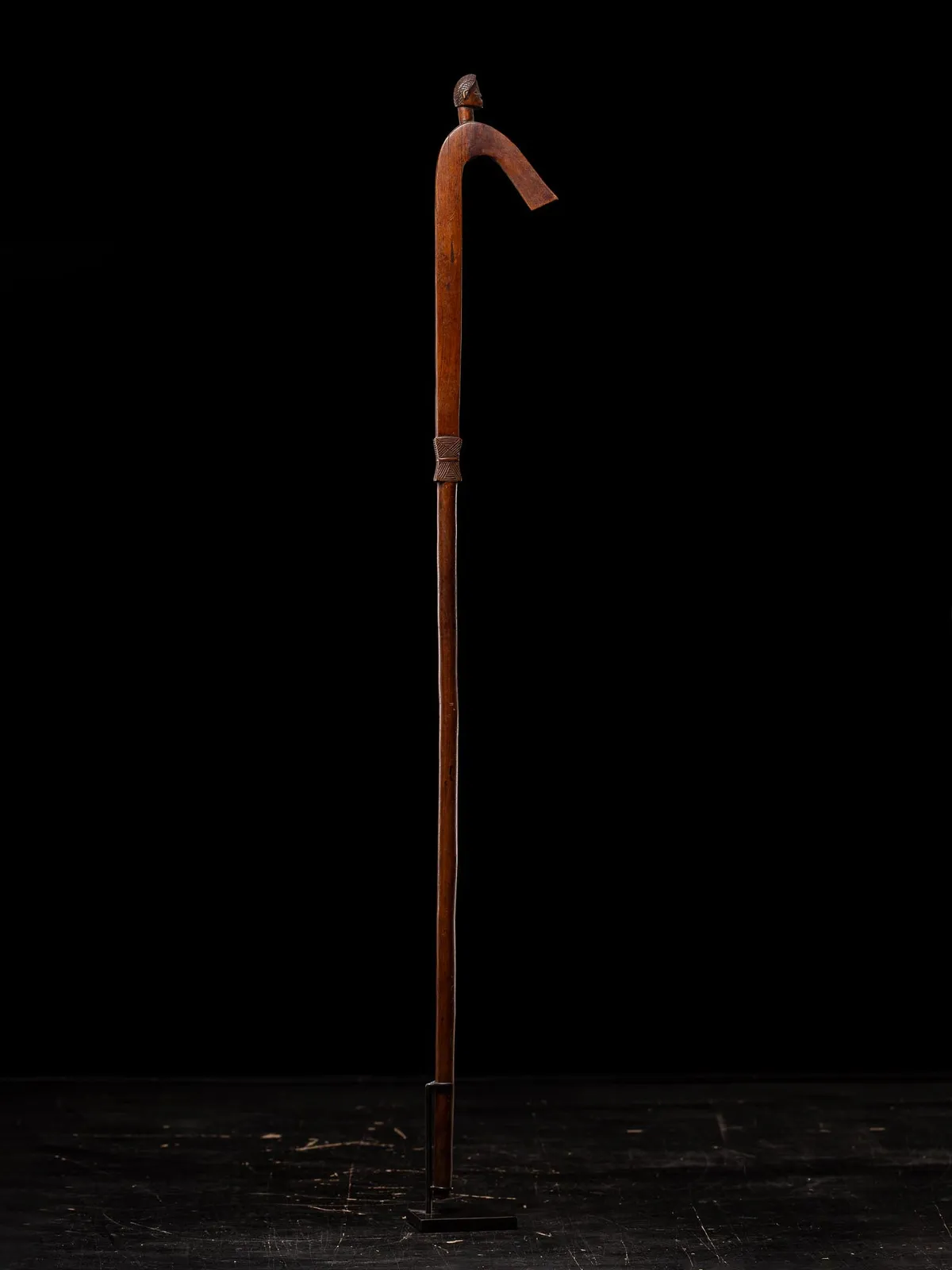 Lwena-Luena Staff with sculptured head finial and nuanced patina, DRC, 1st half 20th Century