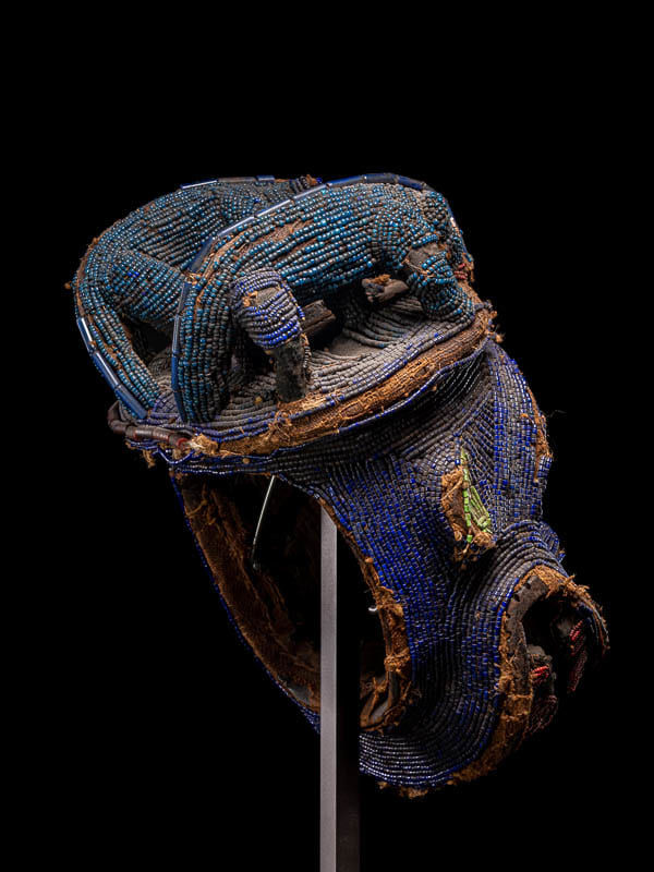 Kekum Njang mask representing the King (Fon), in the form of a gorilla, Kom People, Cameroon, 1st half 20th C