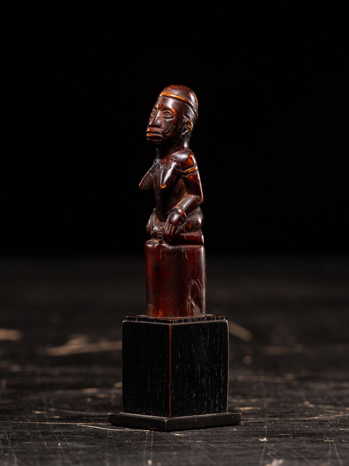 Staff Finial representing a chief's wife, Kongo People, DRC, 1st half 20th C