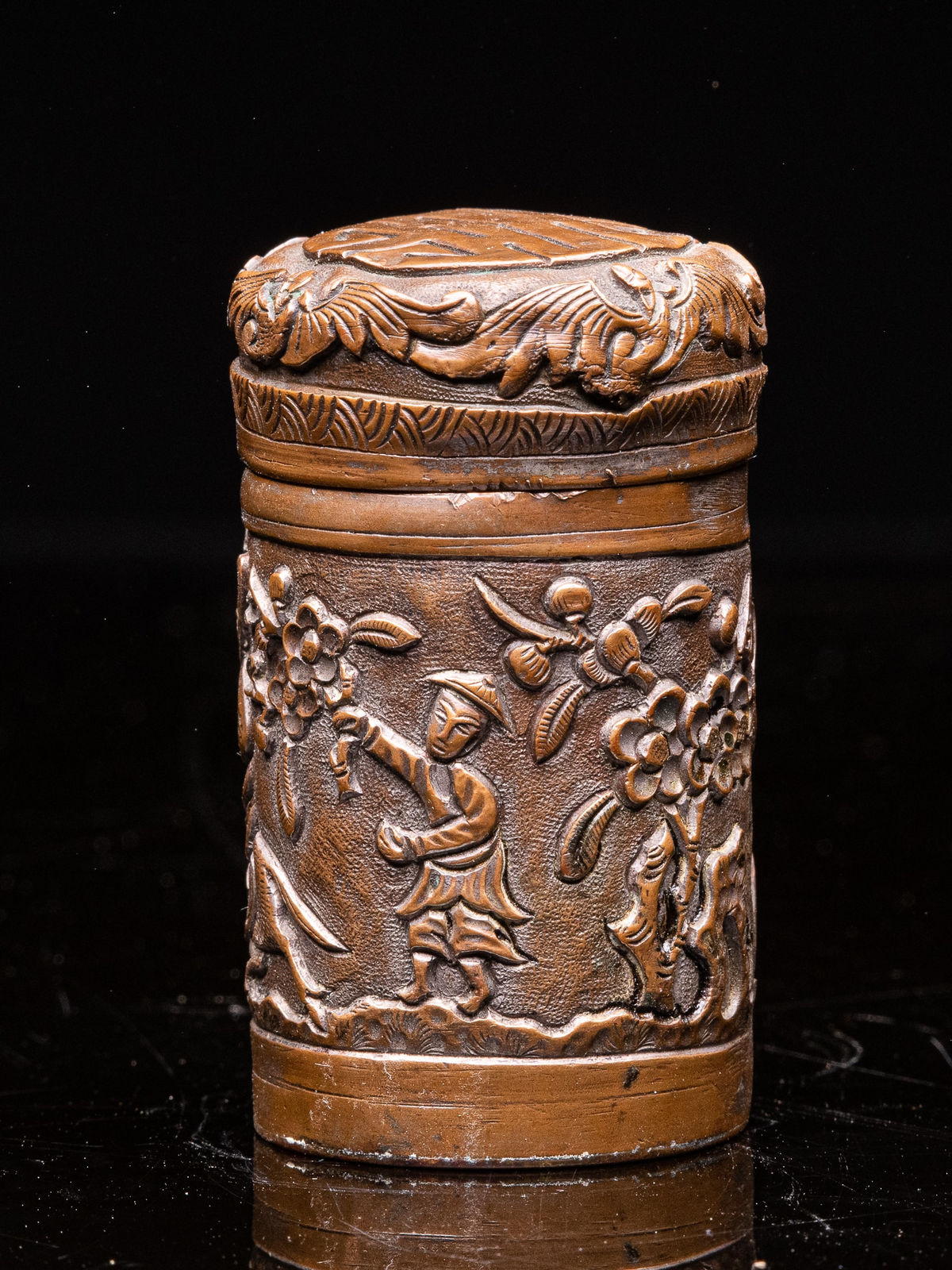 Antique Chinese Opium Box in hammered Brass, Decorated with a Scene of a Rider in a Landscape, 19th Century