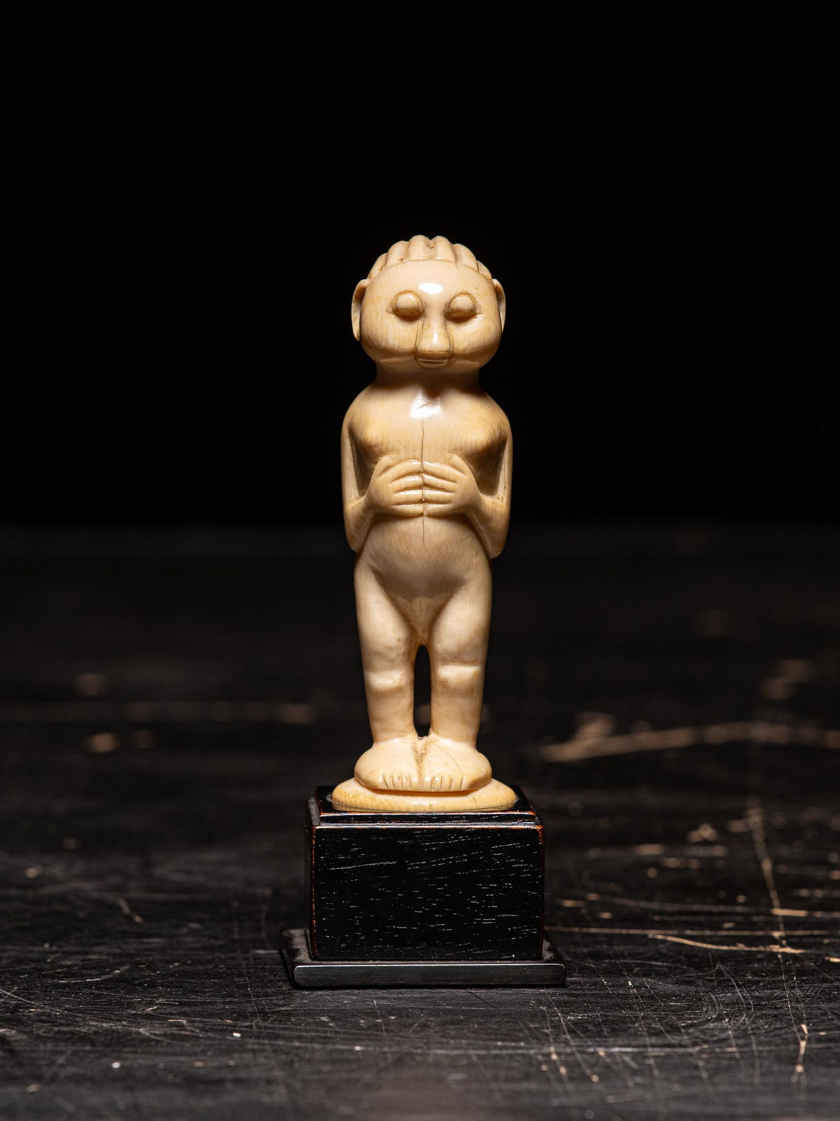 Mangbetu Ivory standing Female statue., 1st half 20th C