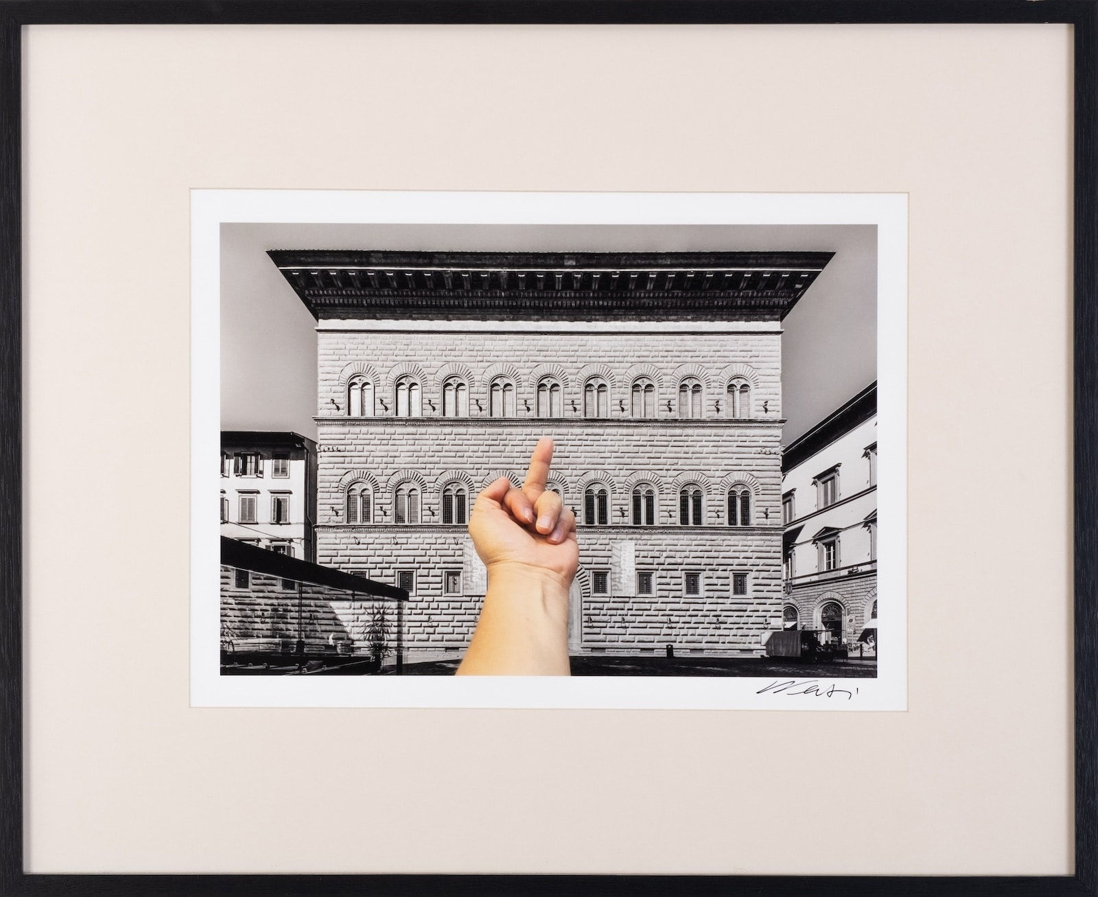 Ai Weiwei, Florence, da série Study of Perspective, 2011