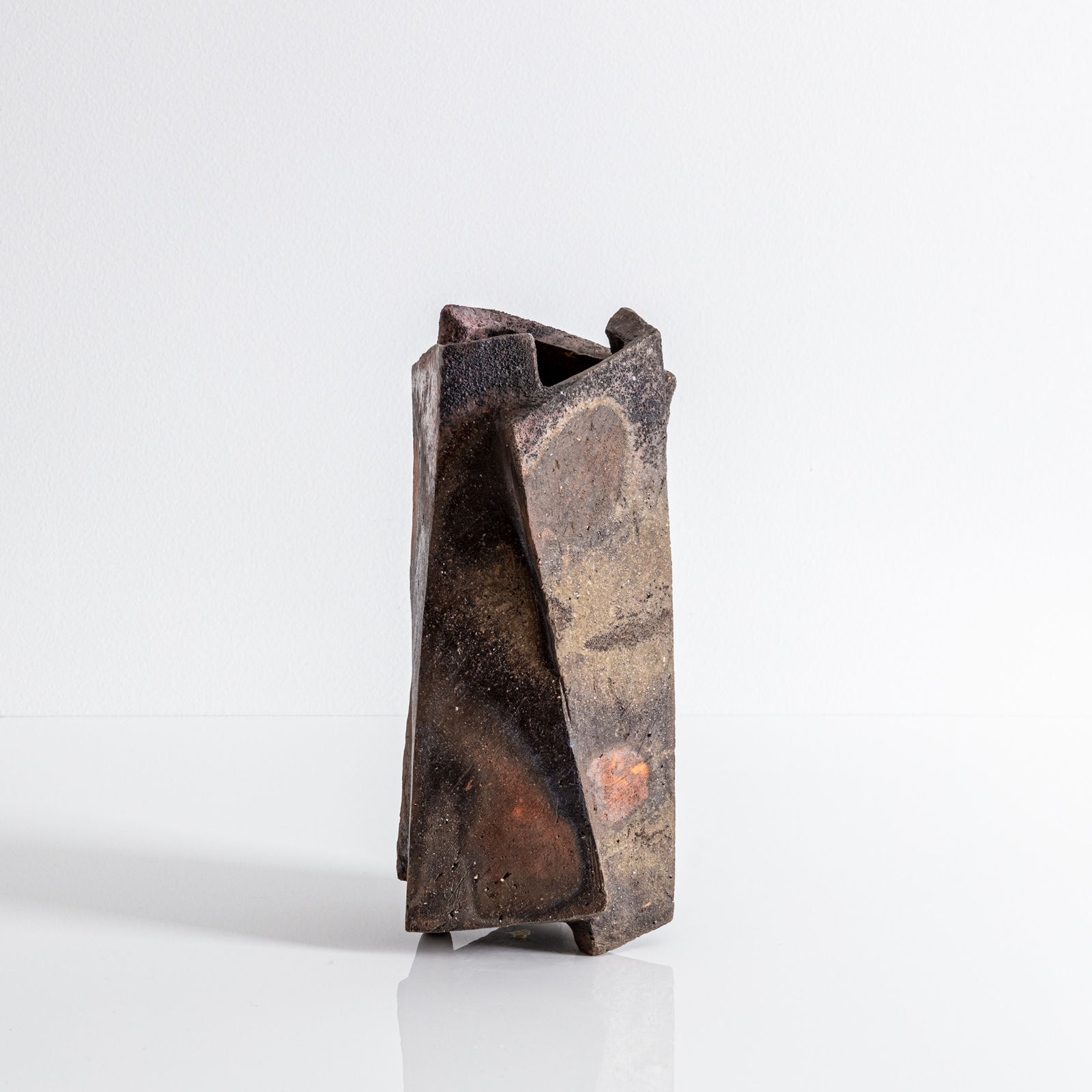 Hiroshi Toyofuku, Bizen Ware Vessel n. 13