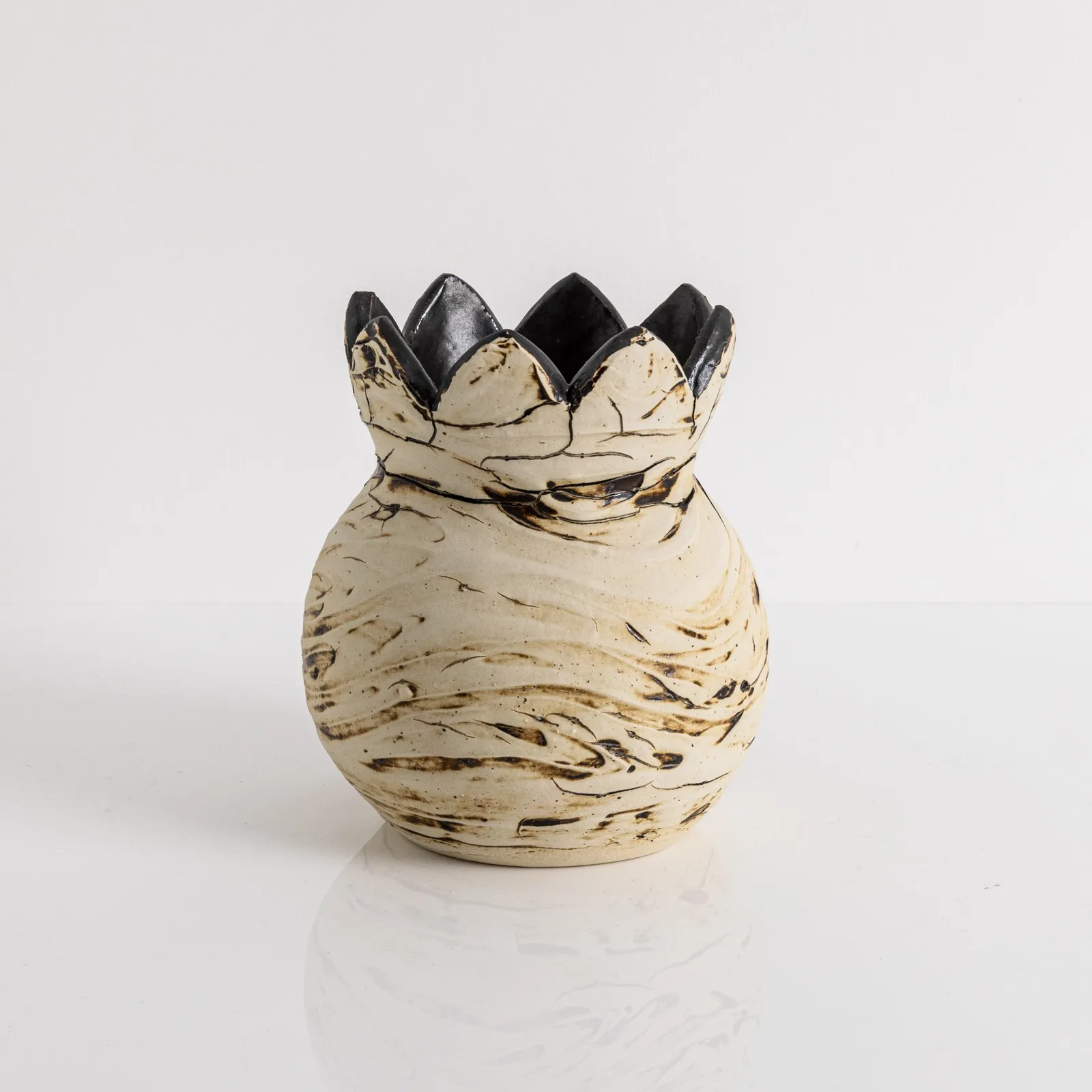 Christopher Maschinot, White & Bronze Smooth Vessel n. 2