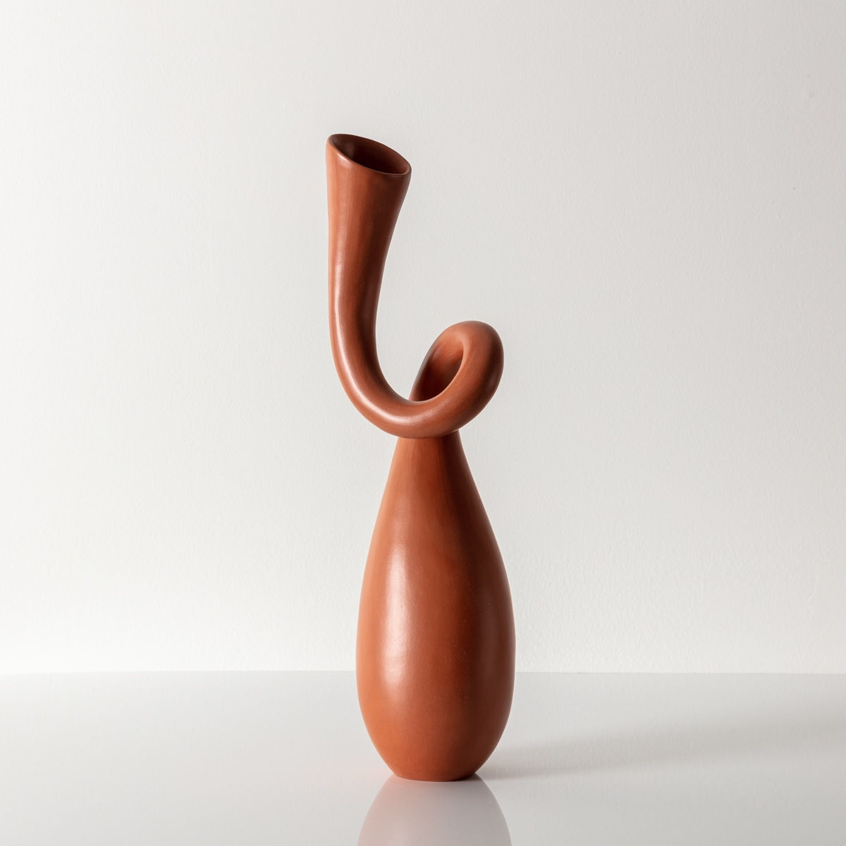 Tina Vlassopulos, Loop