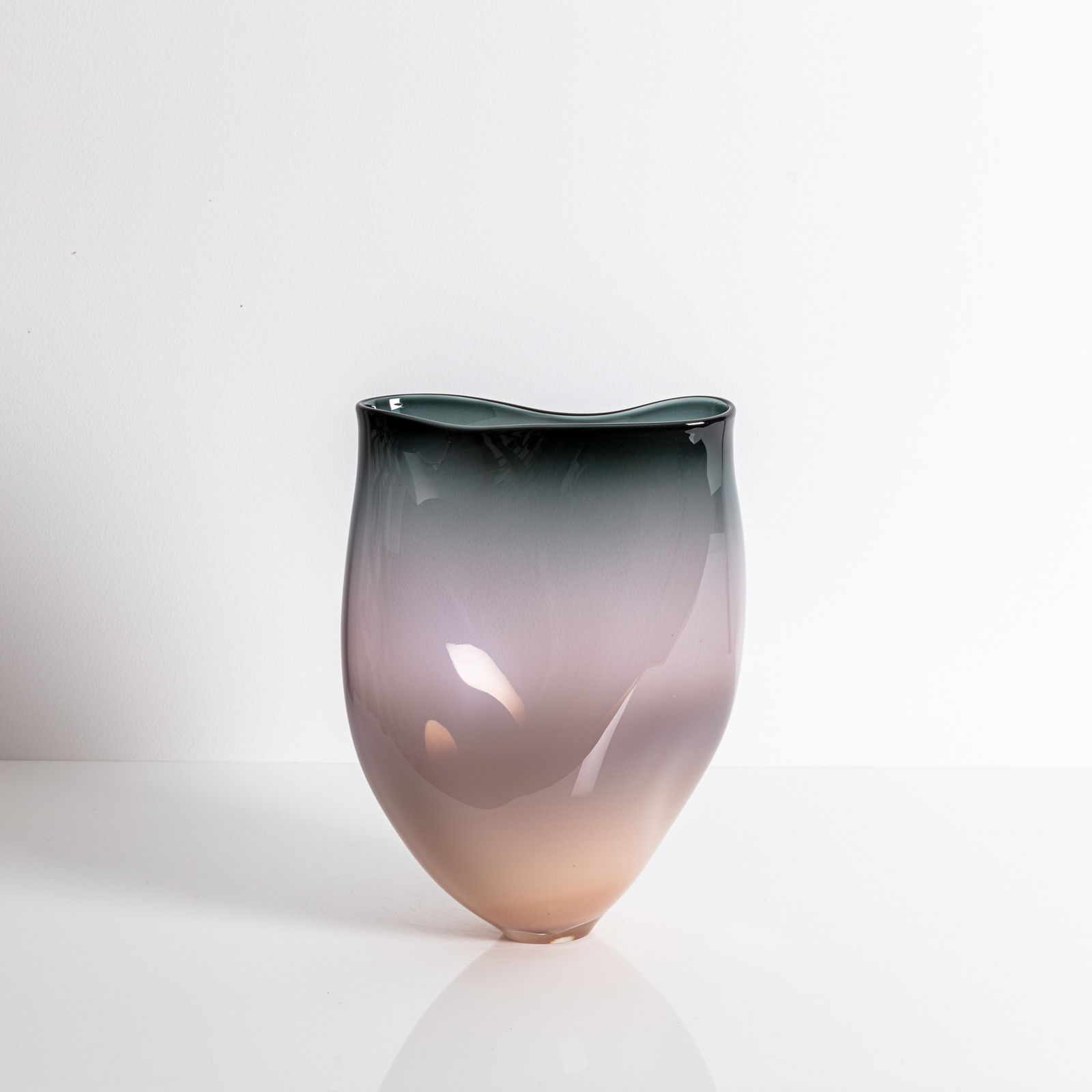 Michèle Oberdieck, Charcoal Distraction Vessel