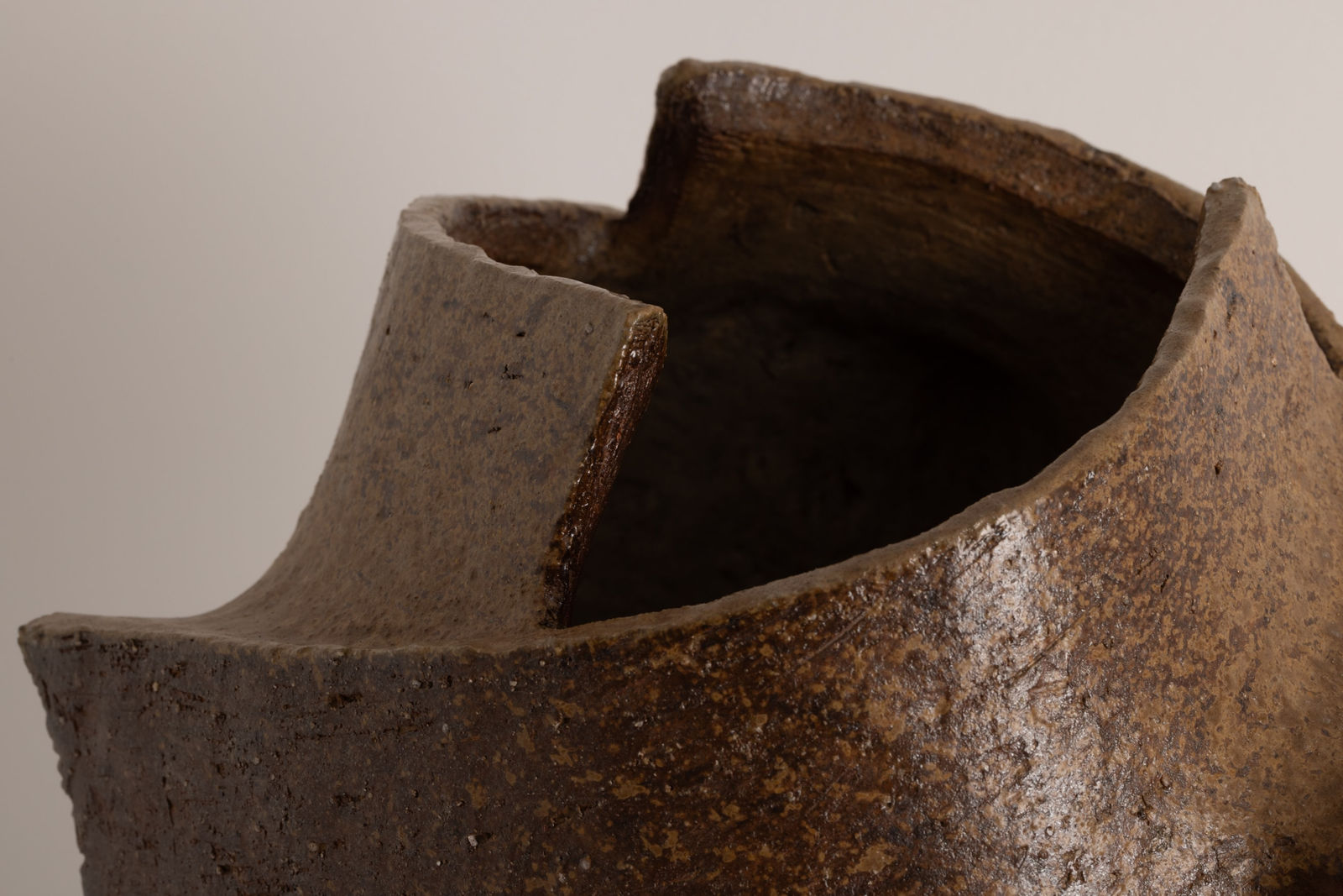 Hiroshi Toyofuku, Bizen Ware Vessel n. 41