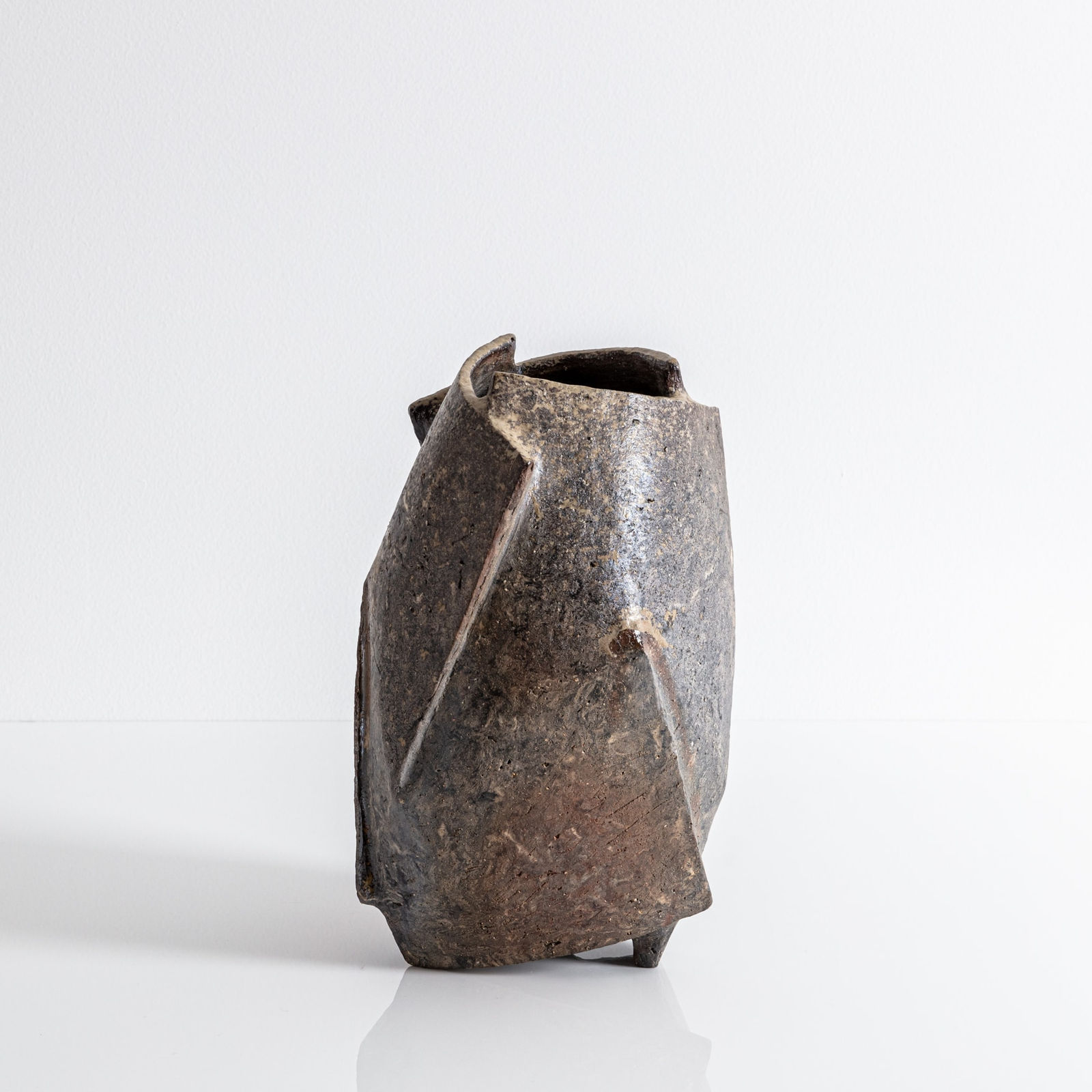 Hiroshi Toyofuku, Bizen Ware Vessel n. 17