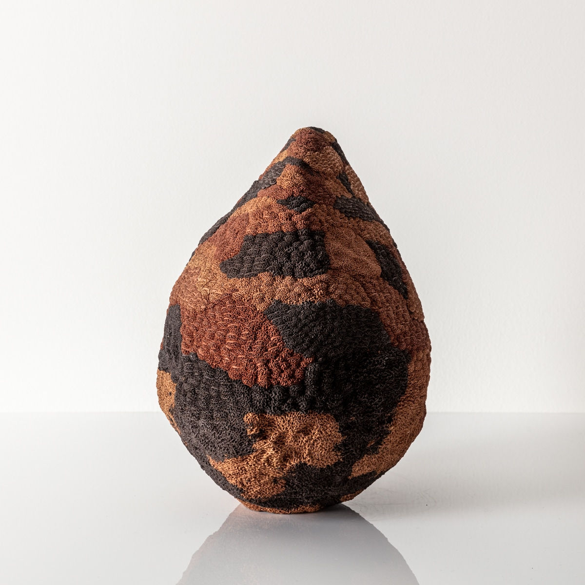 Nathalie Doyen, Red & Anthracite