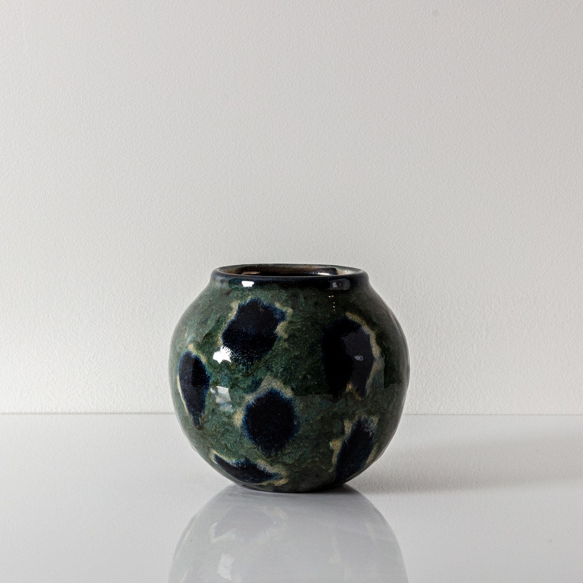 Gary Dipasquale, Pair of Green & Blue Dot Vessels