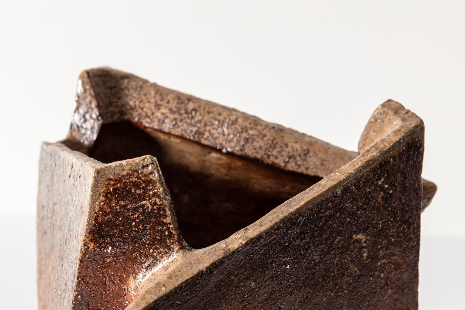 Hiroshi Toyofuku, Bizen Ware Vessel n. 10