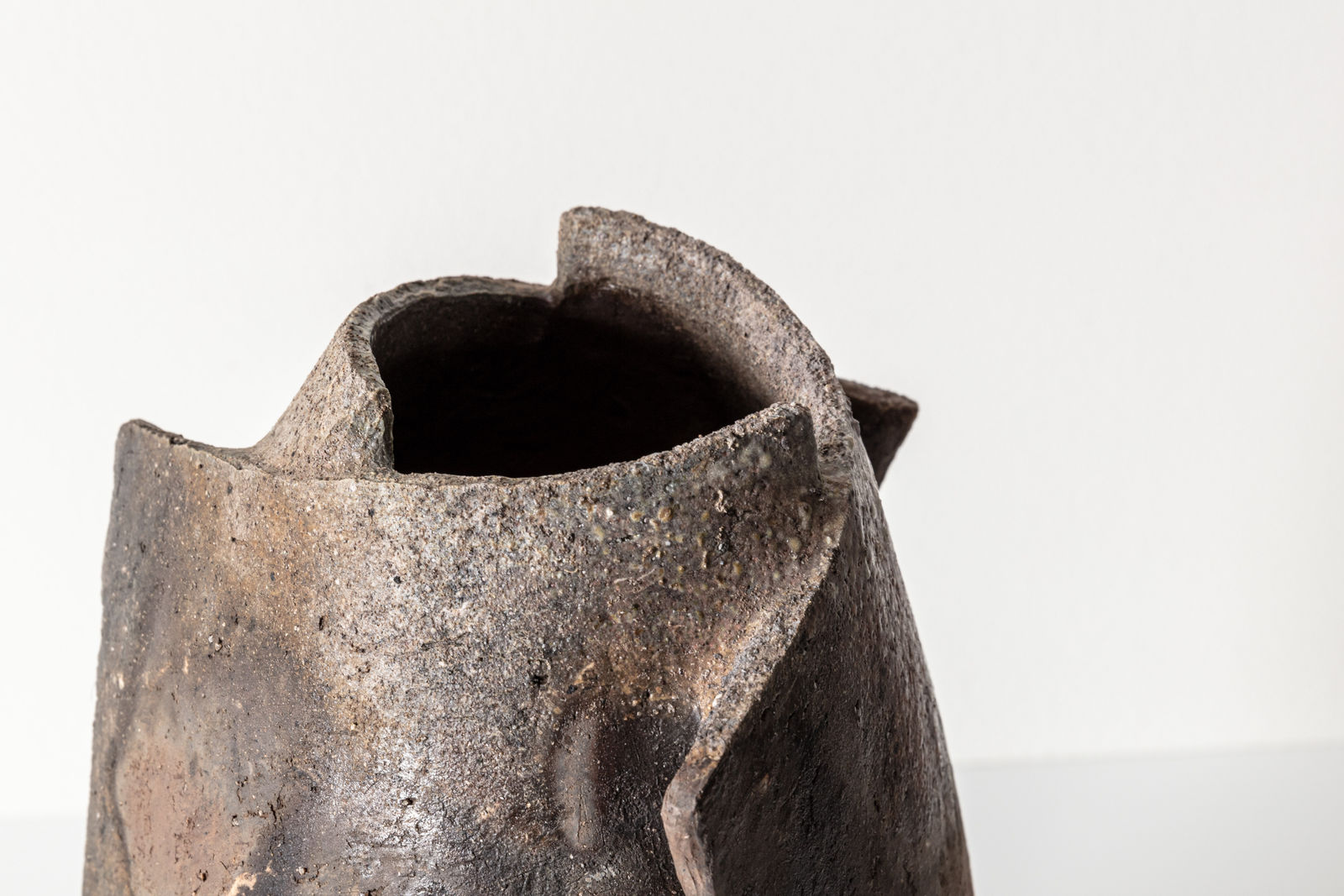 Hiroshi Toyofuku, Bizen Ware Vessel n. 9