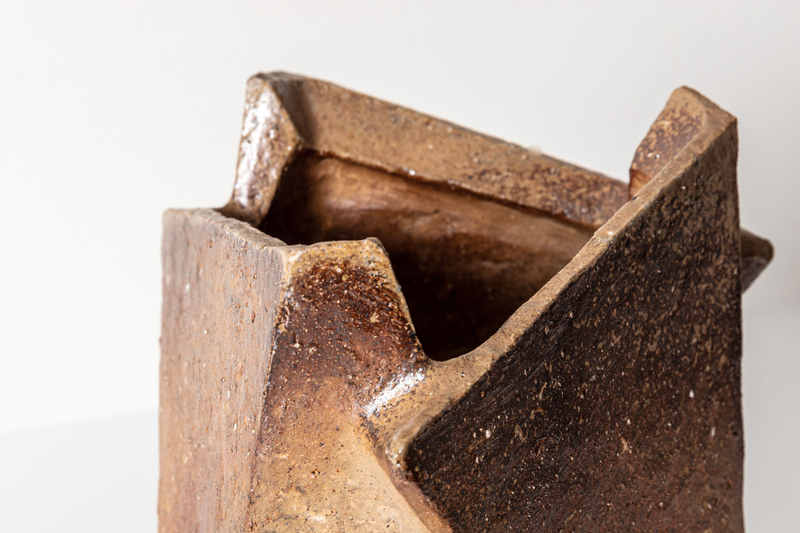 Hiroshi Toyofuku, Bizen Ware Vessel n. 10