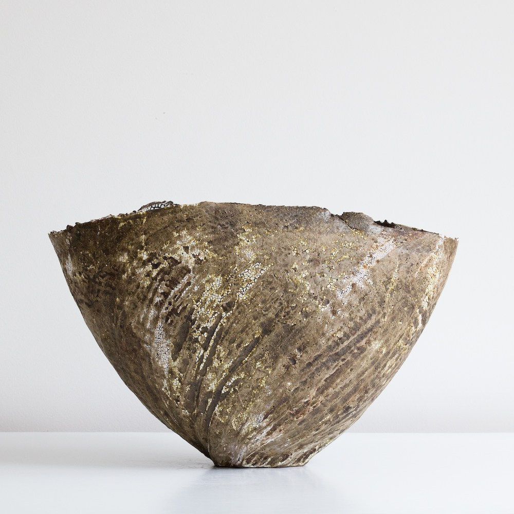 Lise Herud Braten, Dark Brown/Gold Textured Vessel