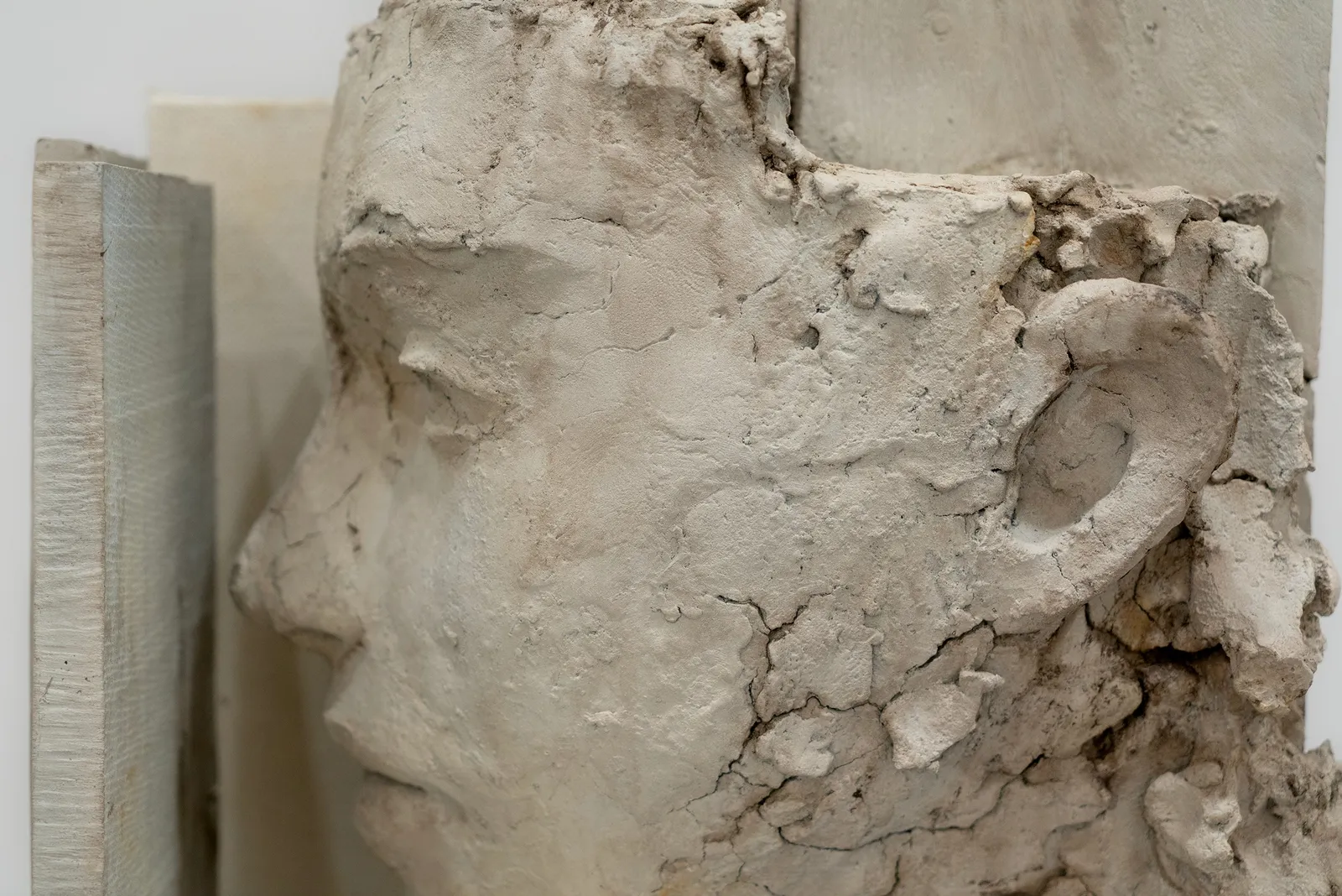 Image of Mark Mander's sculpture.