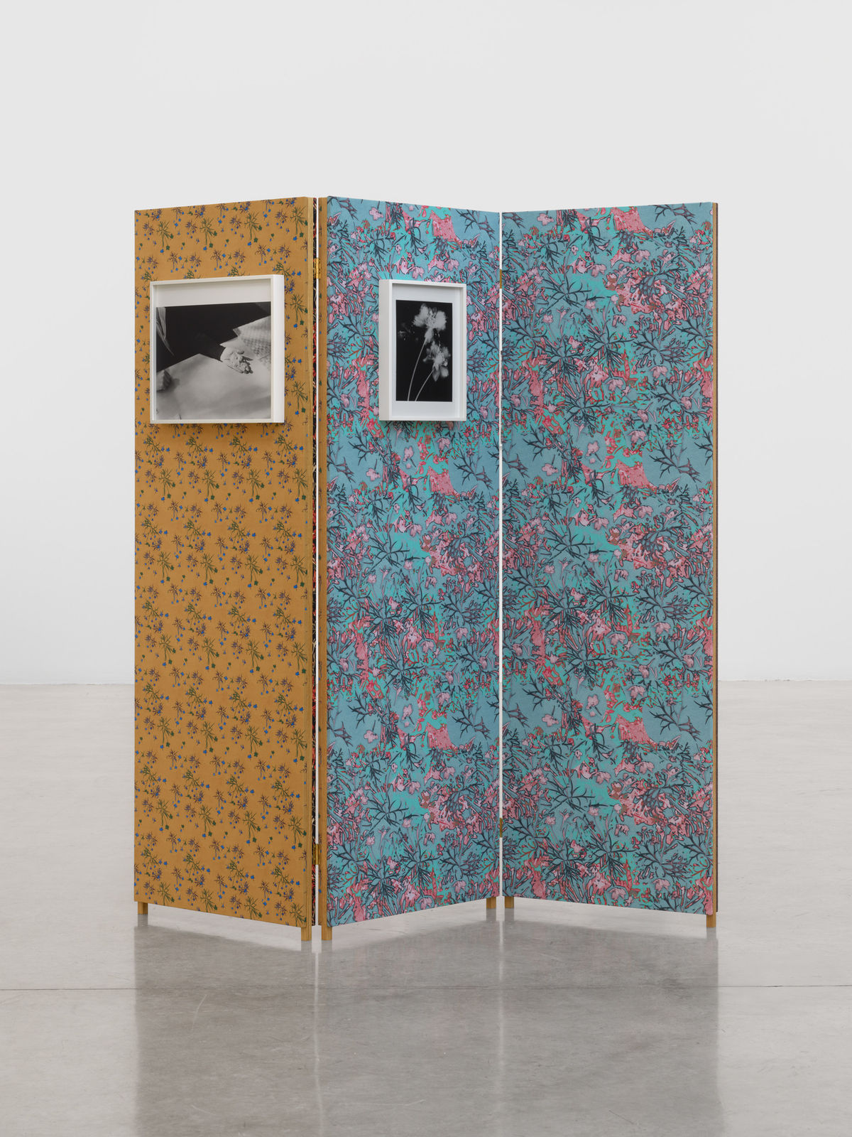 Image of Dana Desboro Glover's Hands on Stehli Silks, Holding the 