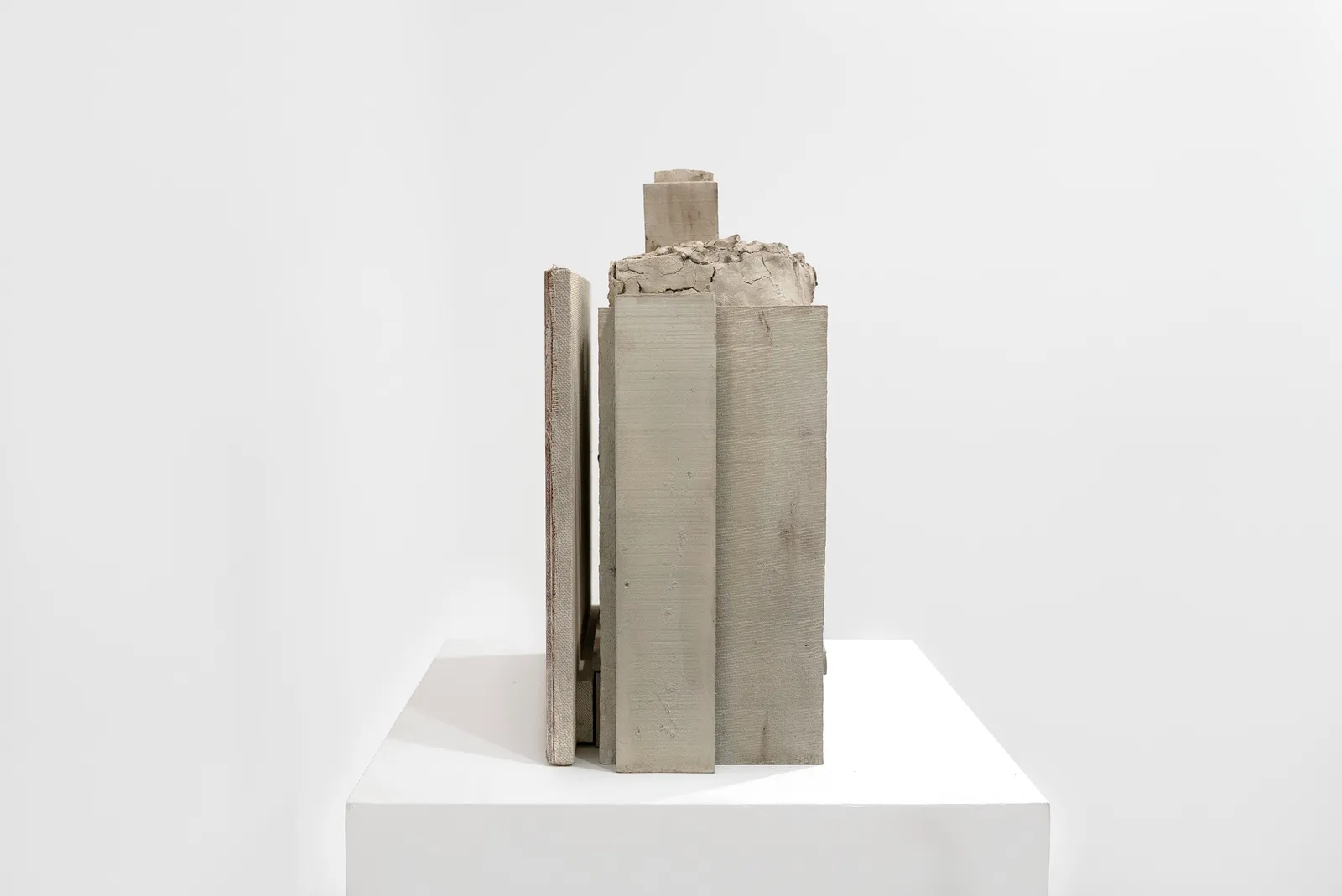 Image of Mark Mander's sculpture.