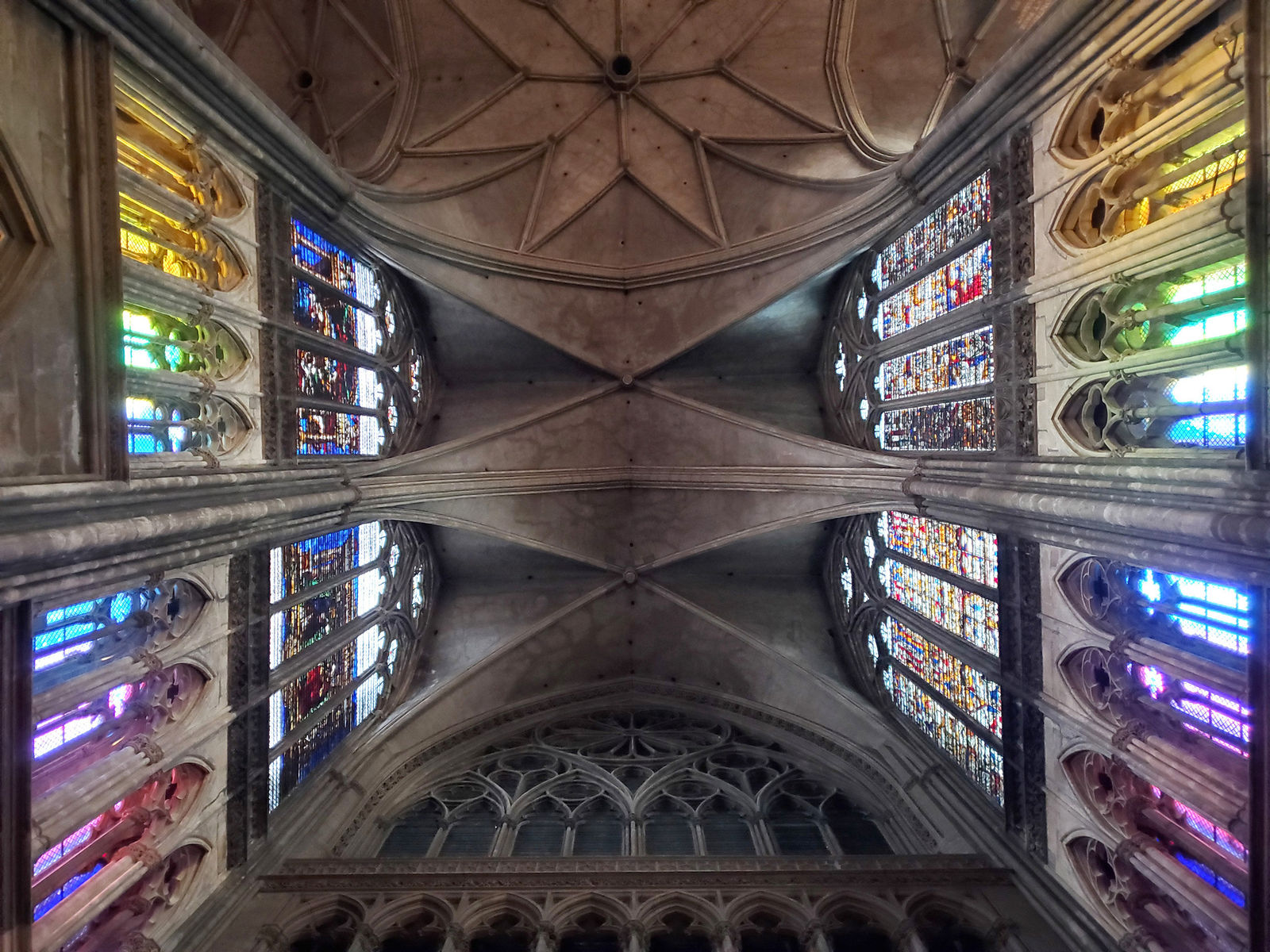 Image of To Breathe, Cathédrale Saint-Étienne de Metz, France.