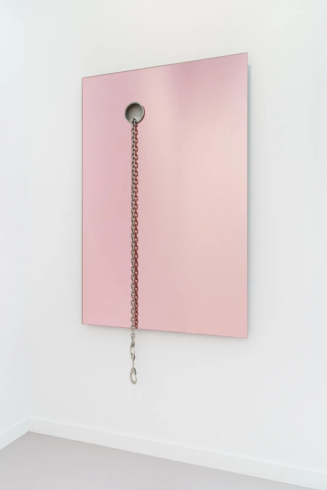 Image of Love Is Blind (0001)