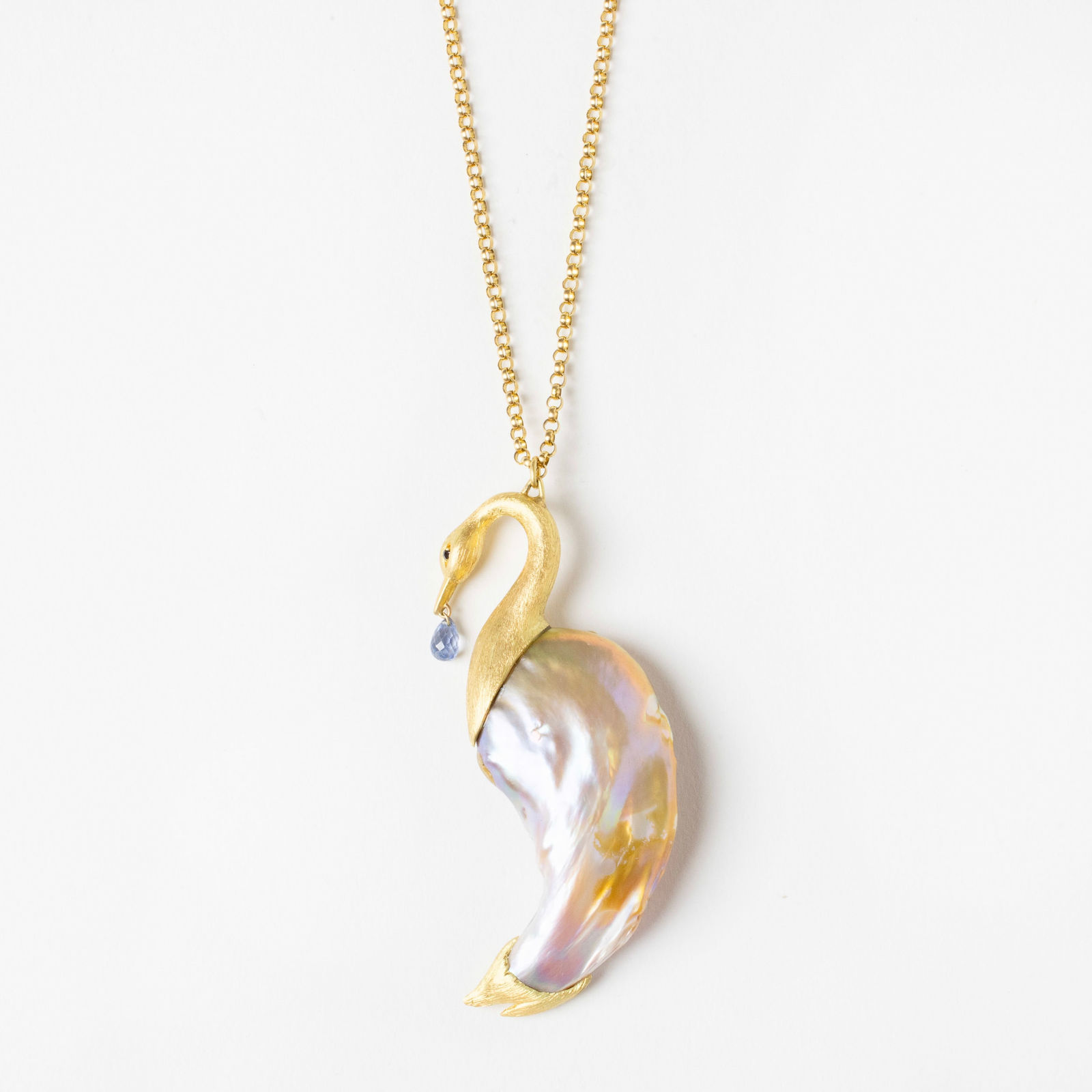 Gabriella Kiss, Freshwater pearl swan necklace