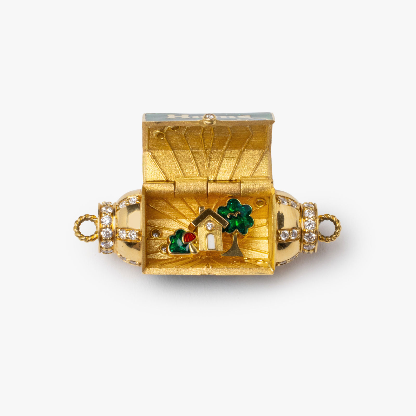 Marie Lichtenberg, Home is everywhere you are locket