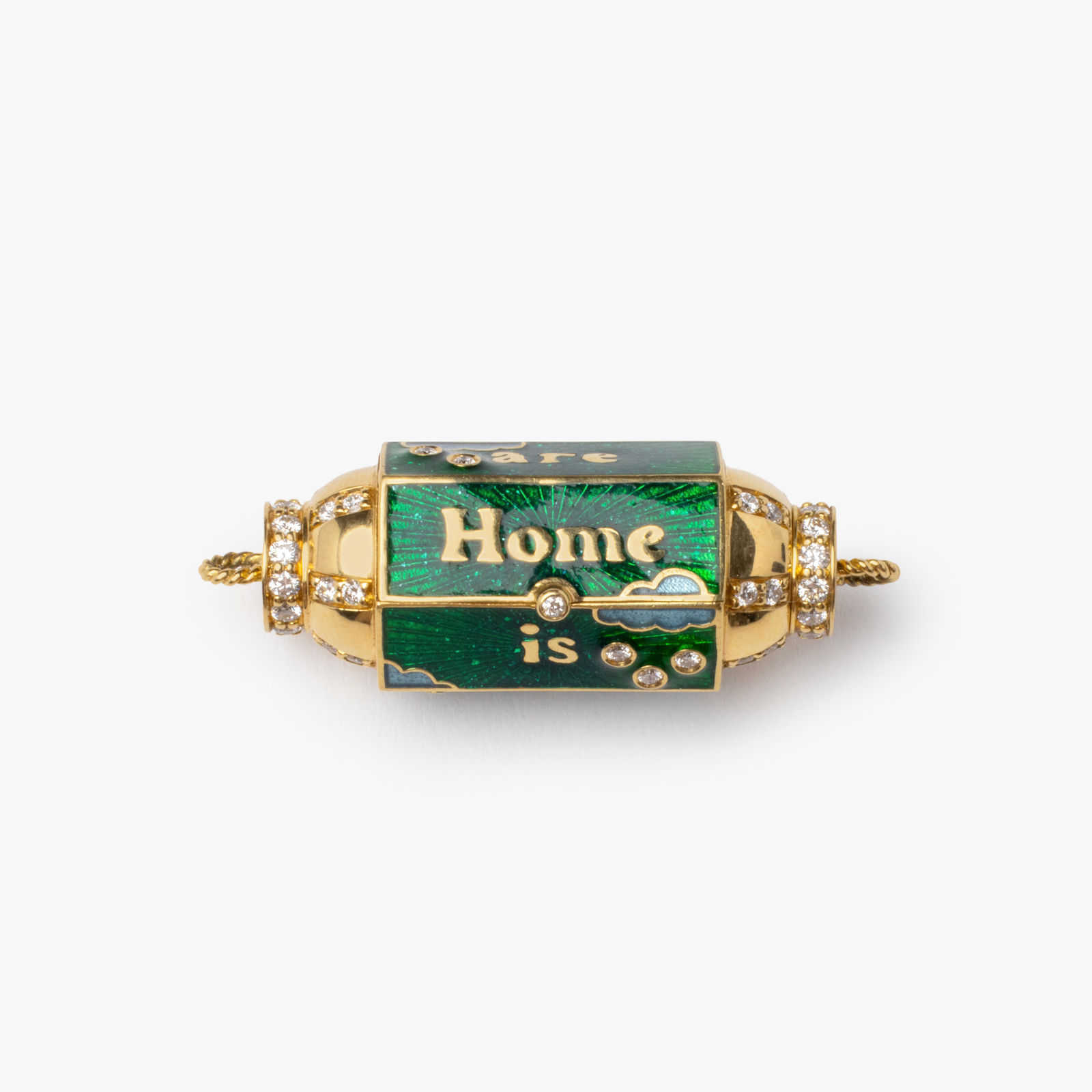 Marie Lichtenberg, Home is everywhere you are locket