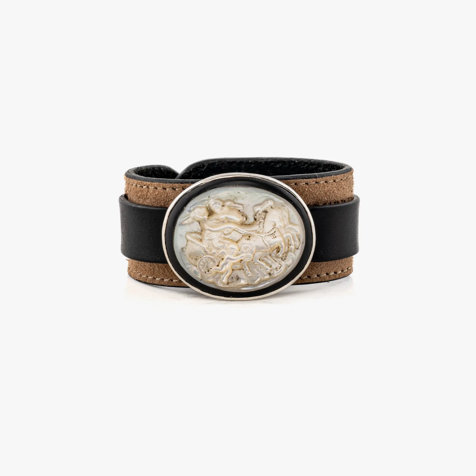 Anna Porcu, Aurora on the chariot bracelet