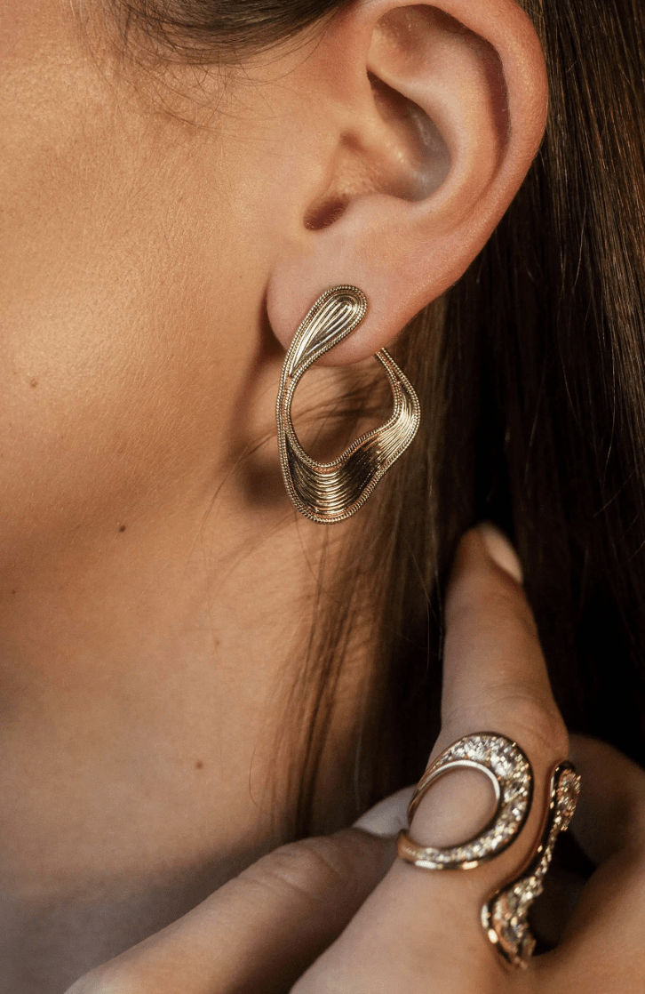 Fernando Jorge, Stream lines loop earrings