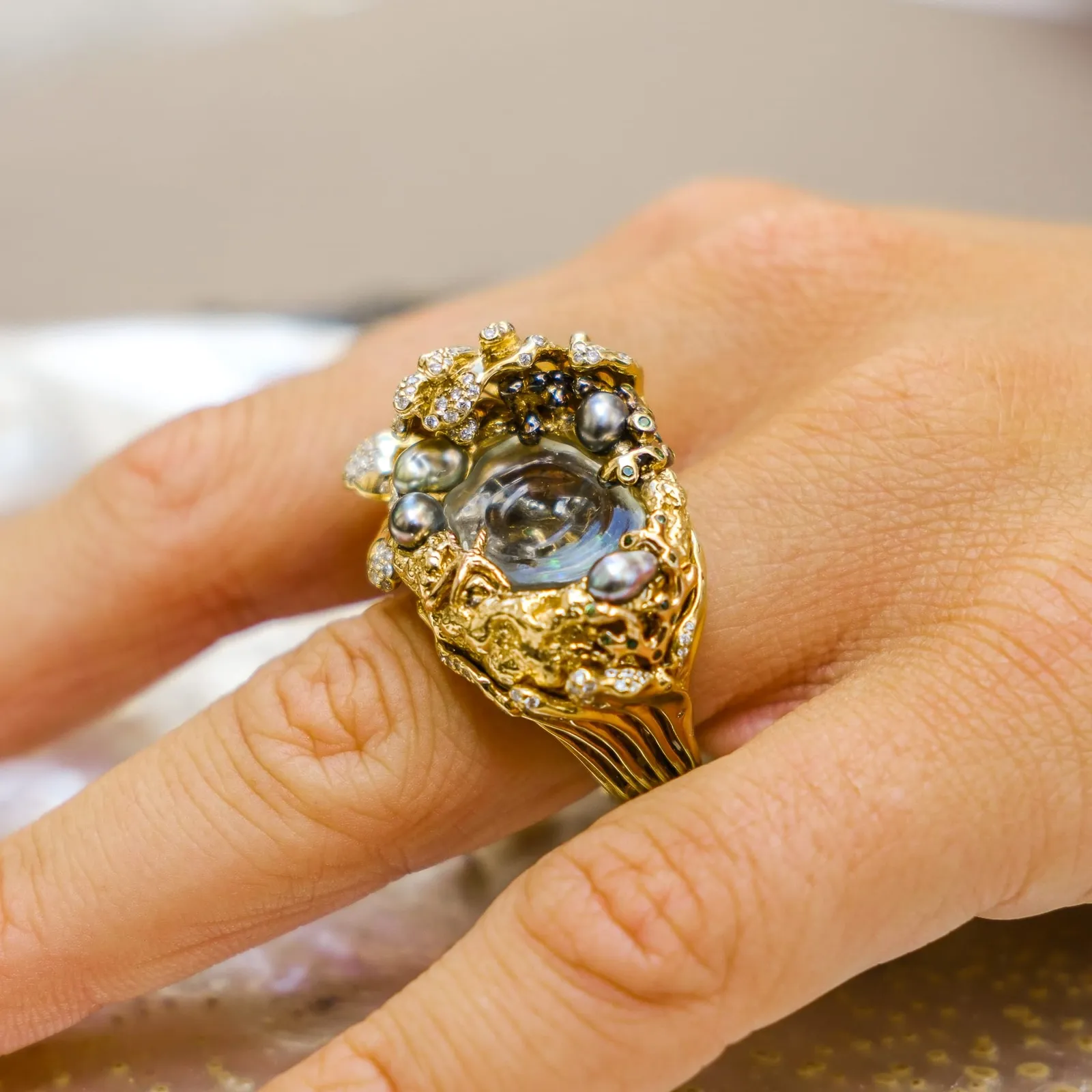 Bibi Van Der Velden, Rock pool ring