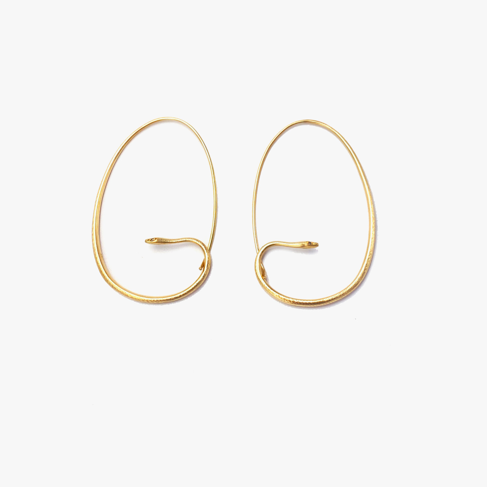 Gabriella Kiss, Large snake hoops