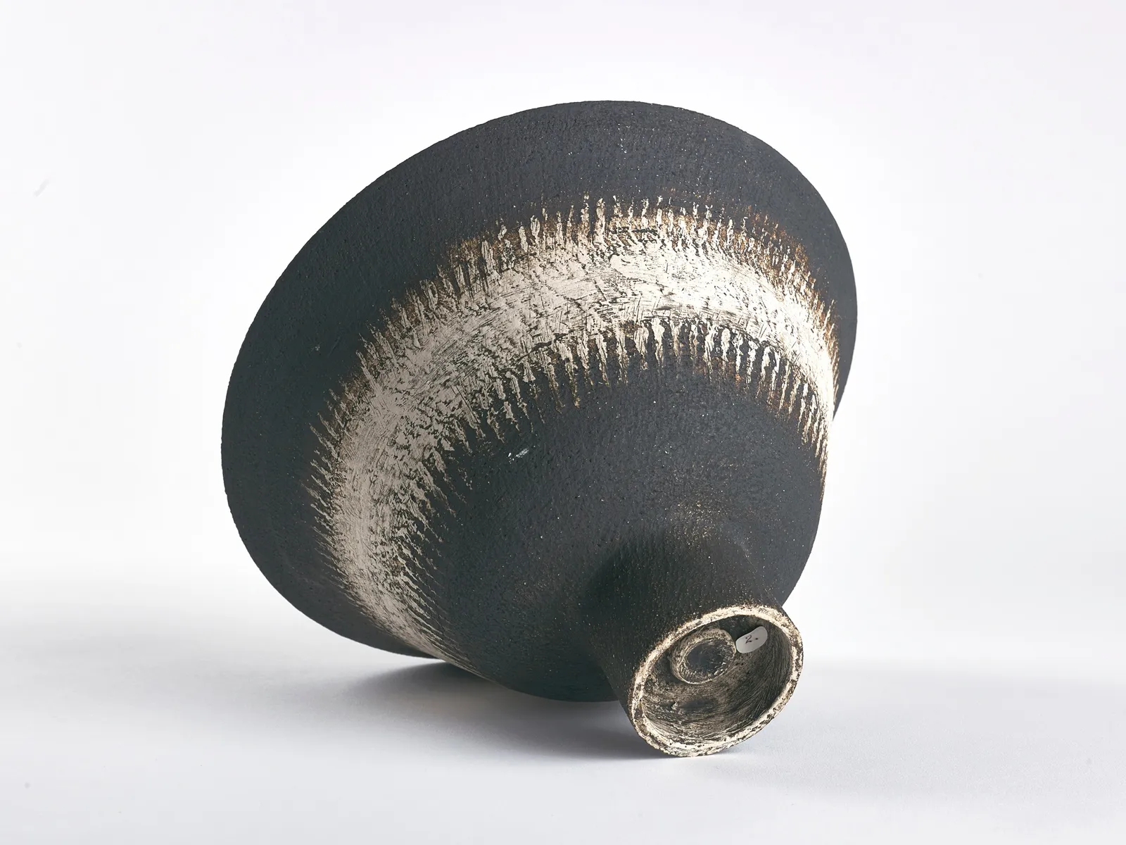 Waistel Cooper, Tall-footed pedestal bowl, c.1992