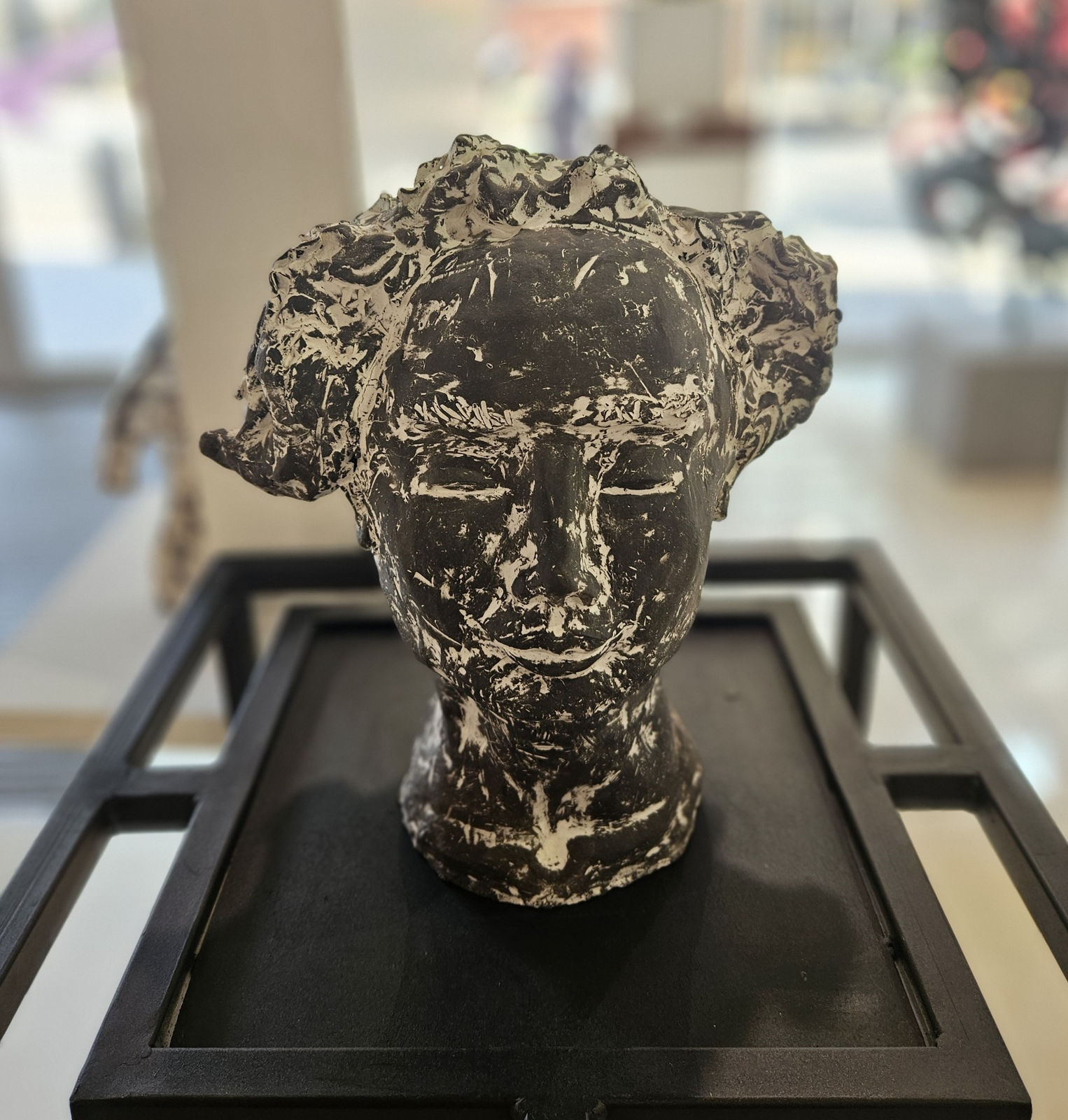 Kirsty Russell, Athena in contemplation, 2021