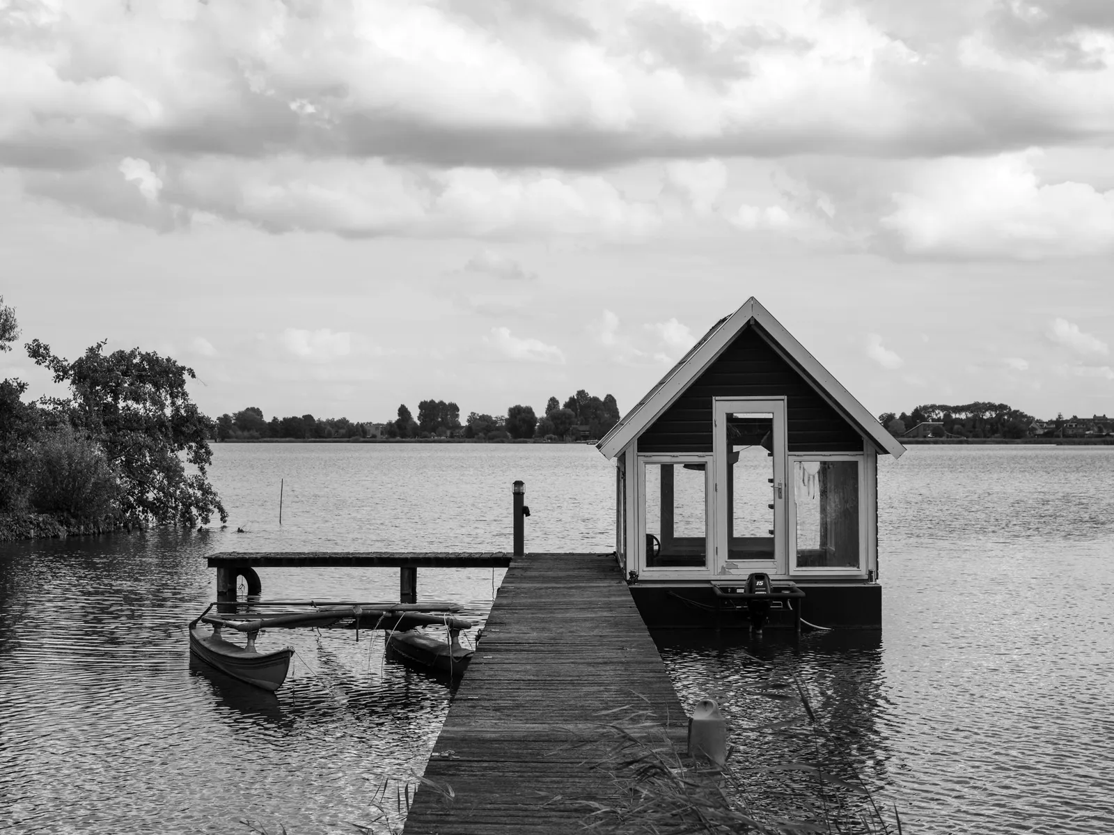 Robin de Puy, Little House on the Lake, 2021