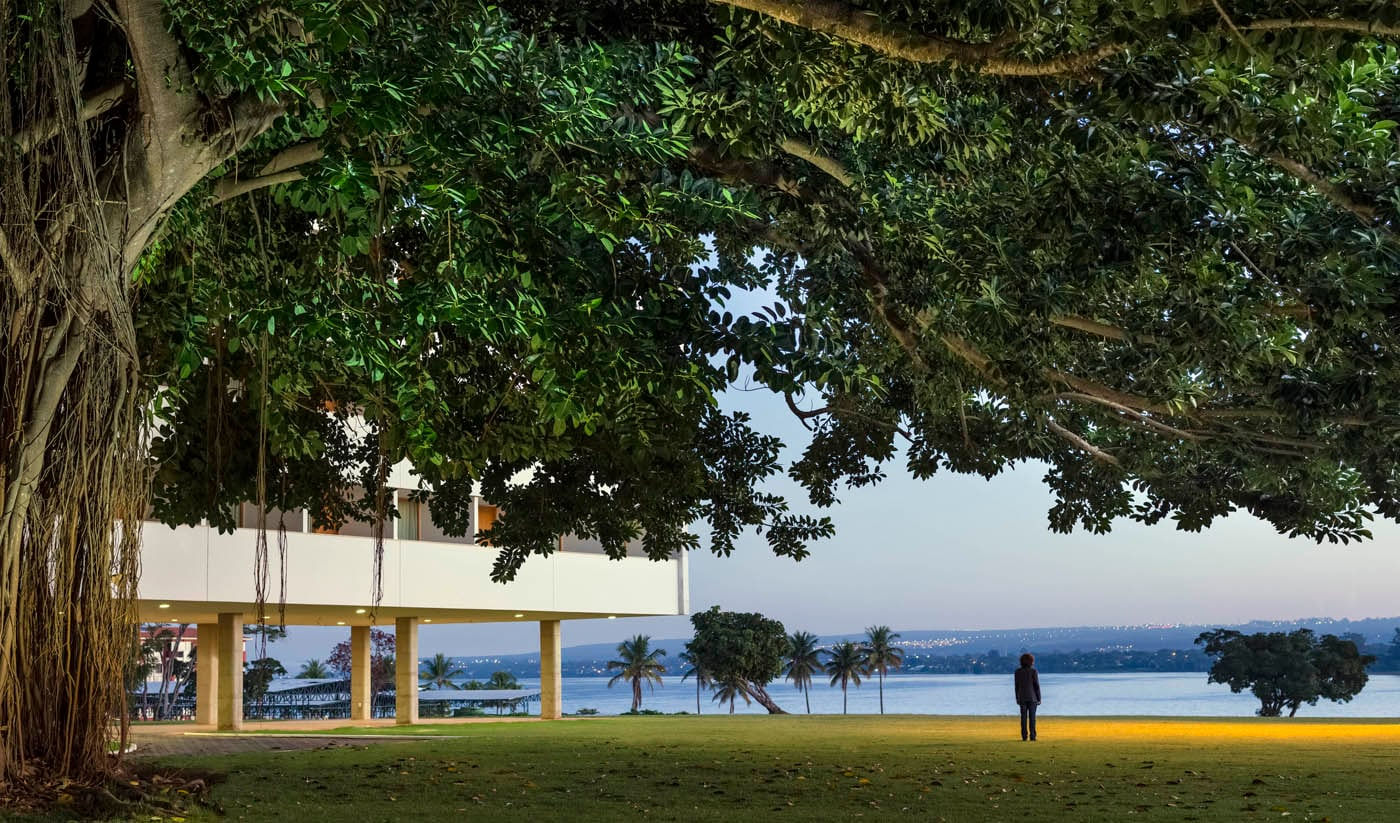 Vincent Fournier, Brasília Palace Hotel, Paranoa Lake #2, Brasília, 2019