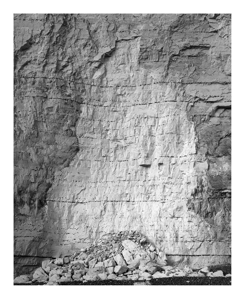 Darren Harvey-Regan, Chalkfall in white, 2015