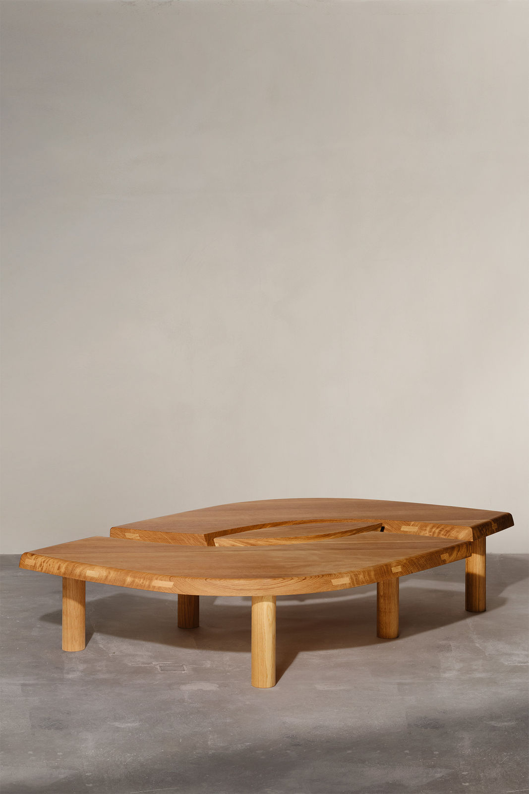 Pierre Chapo, Coffee table "T22A Paire de table darc basse"