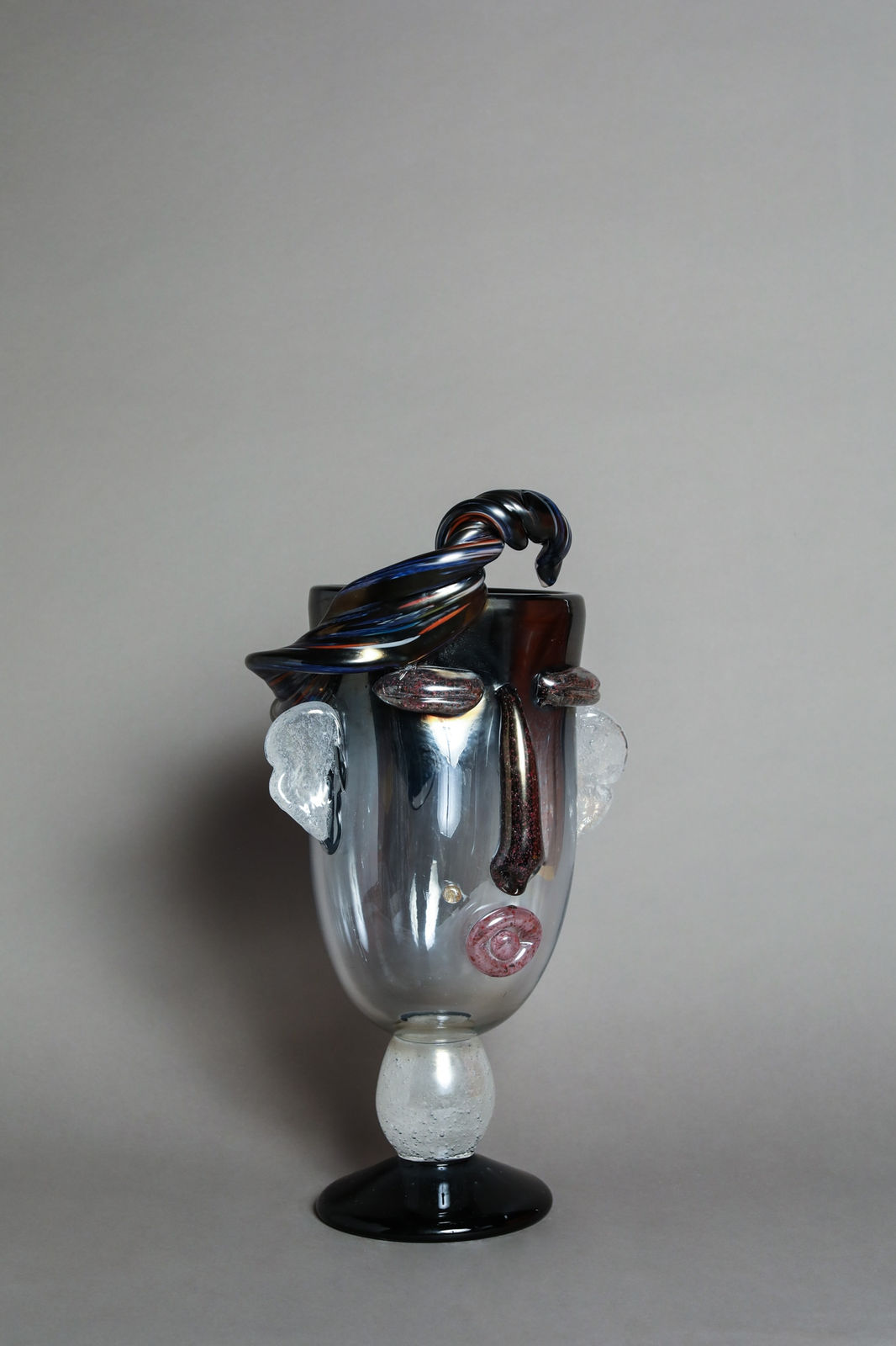 Hugh Findletar, Primitivo Onda, man with waved hair, 2019