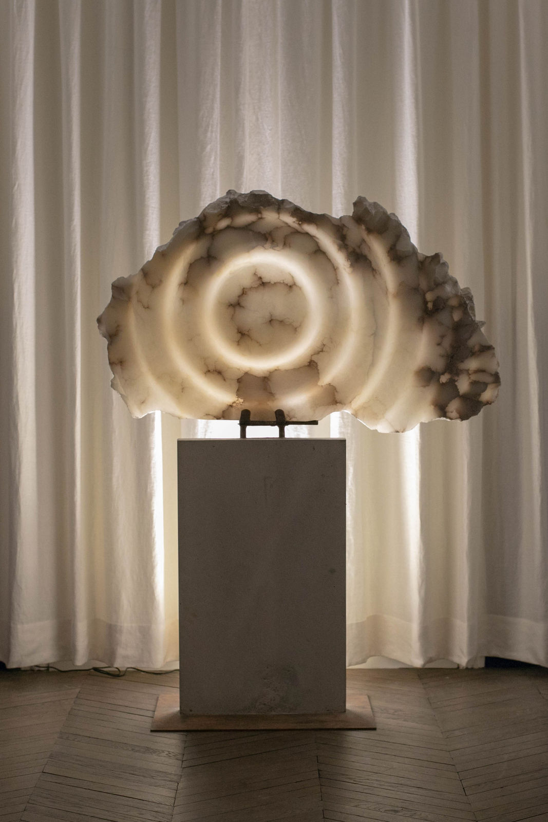 Gabriel Sobin, Alabaster wave / studio, 2020