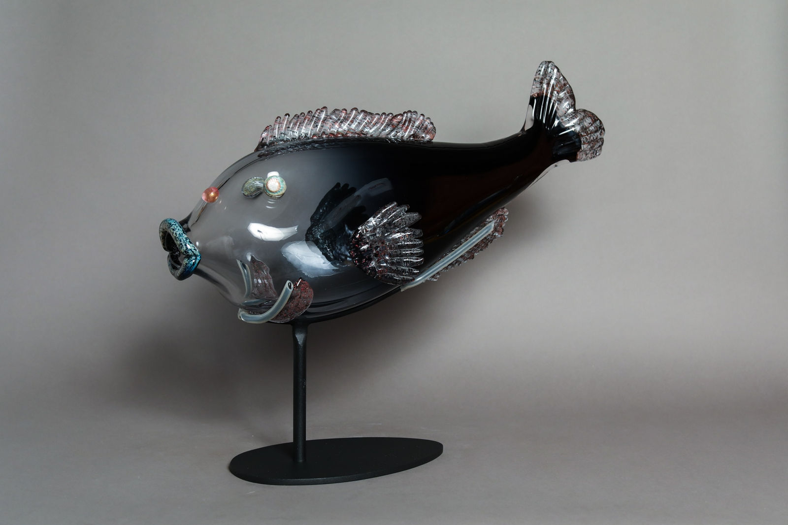 Hugh Findletar, Fish 01 shaded northen light-pink neo, 2024