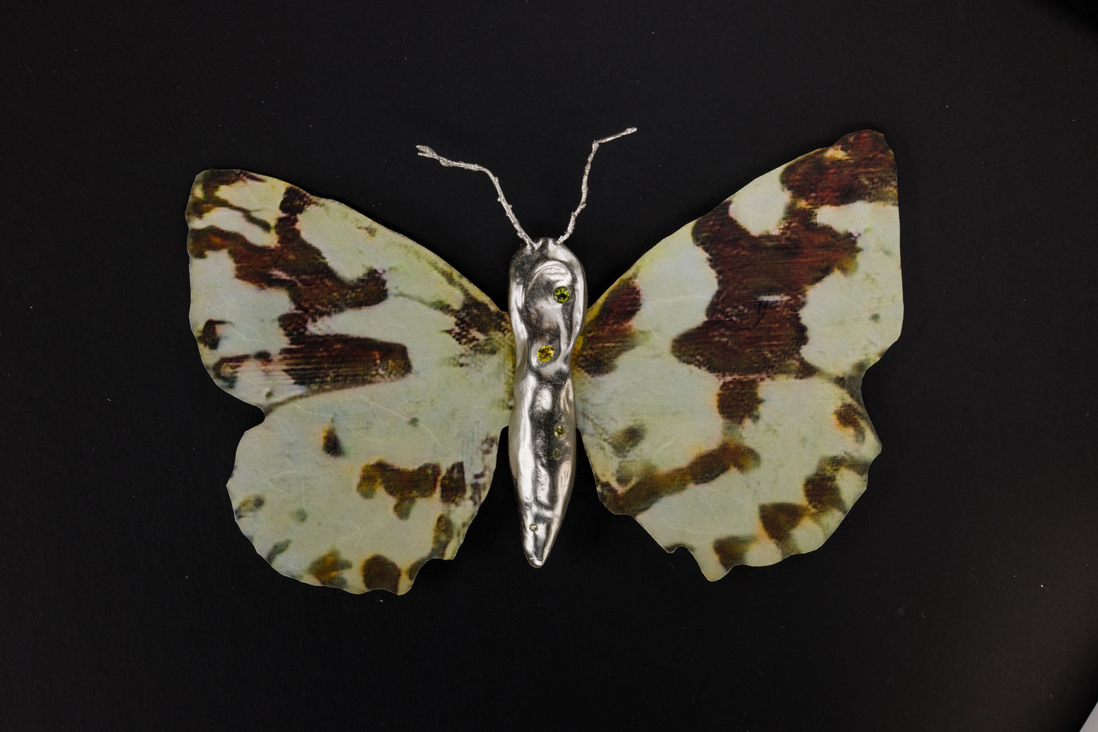 aurèce vettier, lunamare caelestis (in the heat of a spelt field, Saint Paterne-Racan), 2024