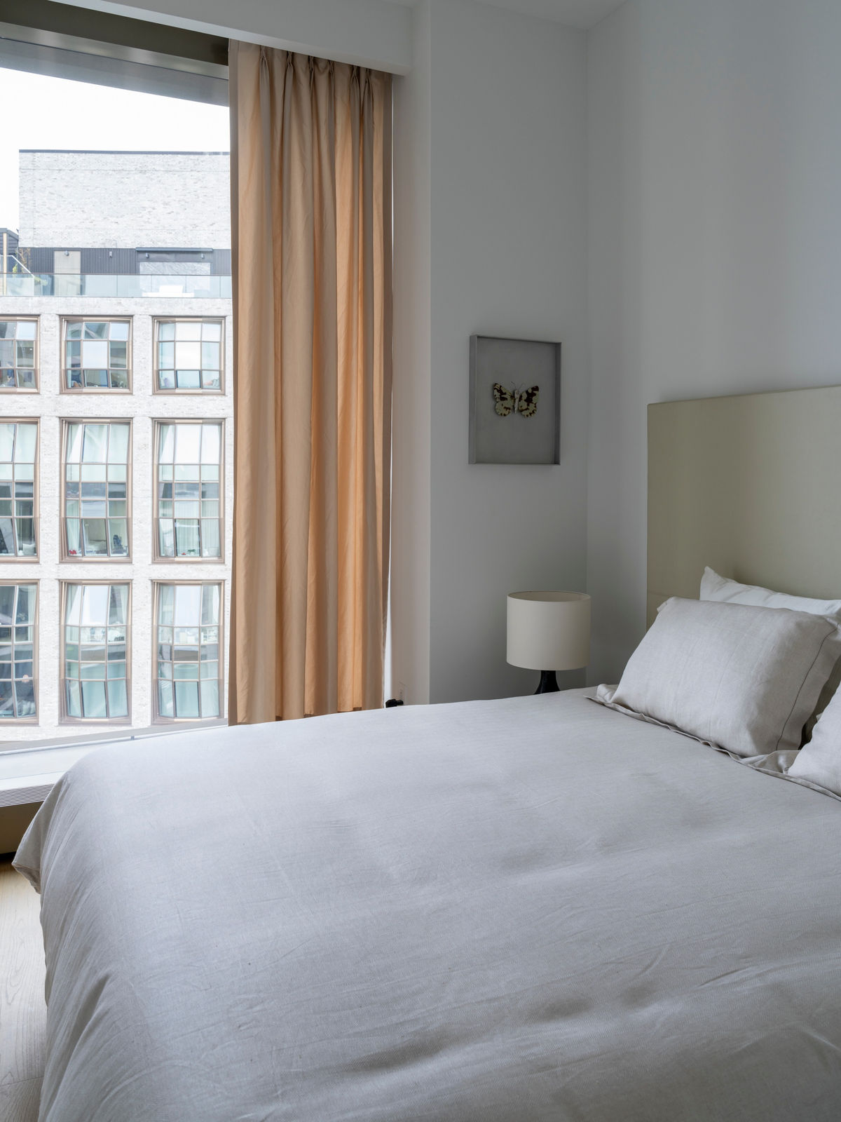 aurèce vettier, lunamare caelestis (in the heat of a spelt field, Saint Paterne-Racan), 2024