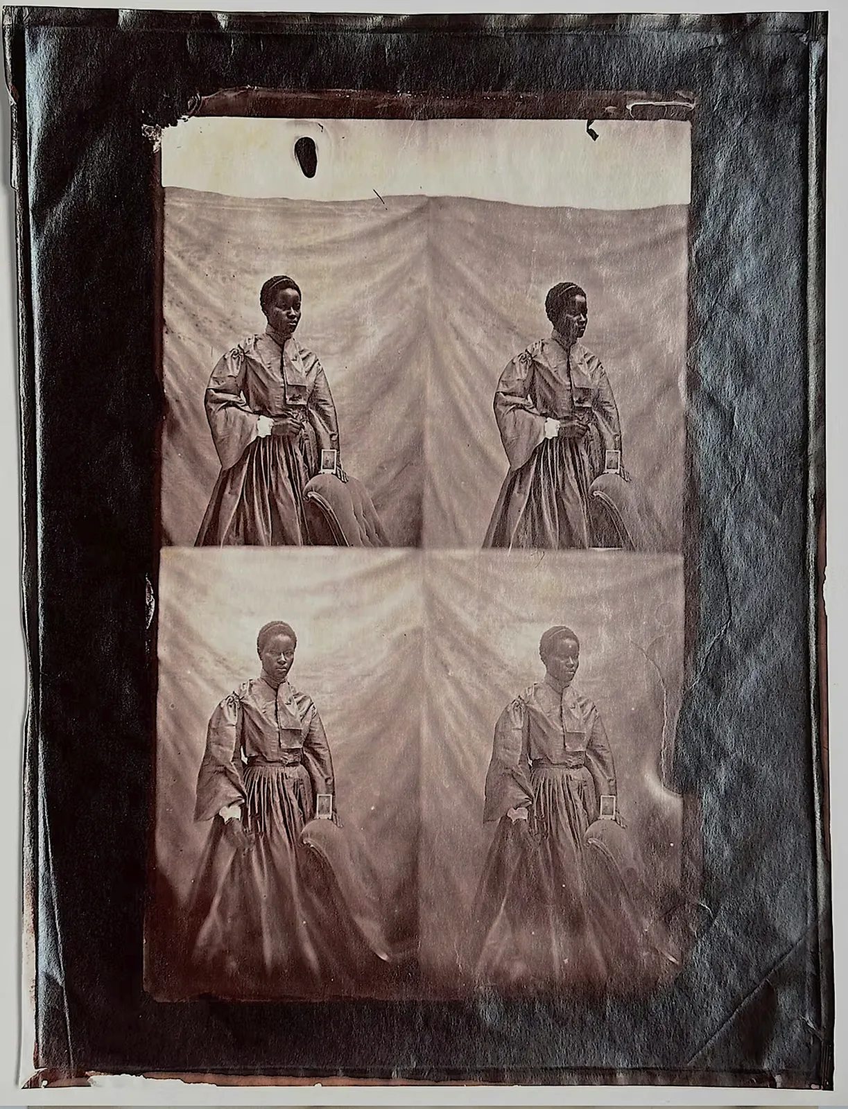 DAGMAR VAN WEEGHEL, PENDA IN BLOOM - Carte de Visite 1860 - Fac-símile Uncut, 2023